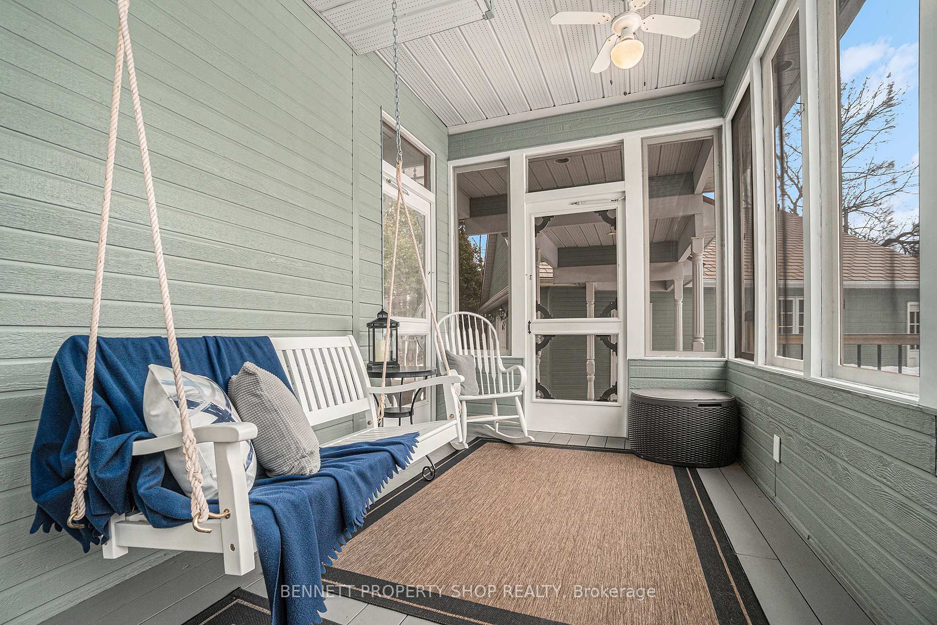 Photo 5 of 22 Ashwood Crescent, Ottawa, Meadowlands/Crestview — HOMEH
