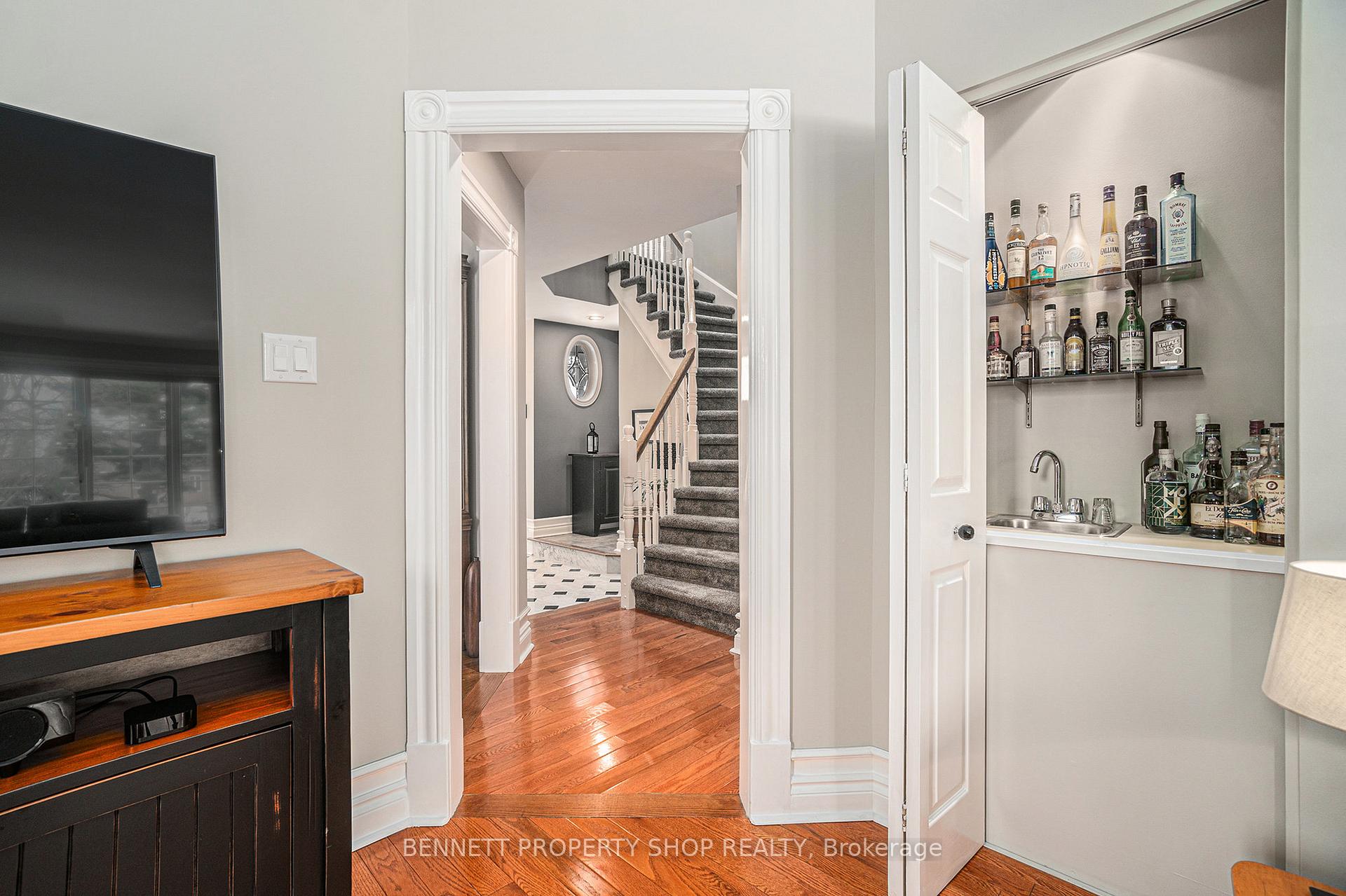 Photo 15 of 22 Ashwood Crescent, Ottawa, Meadowlands/Crestview — HOMEH