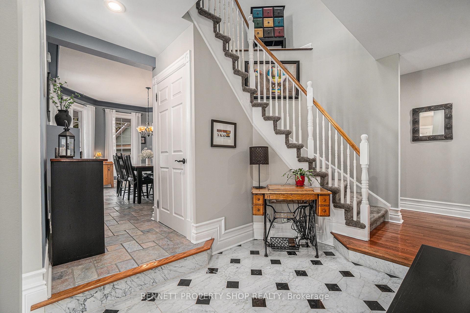 Photo 18 of 22 Ashwood Crescent, Ottawa, Meadowlands/Crestview — HOMEH