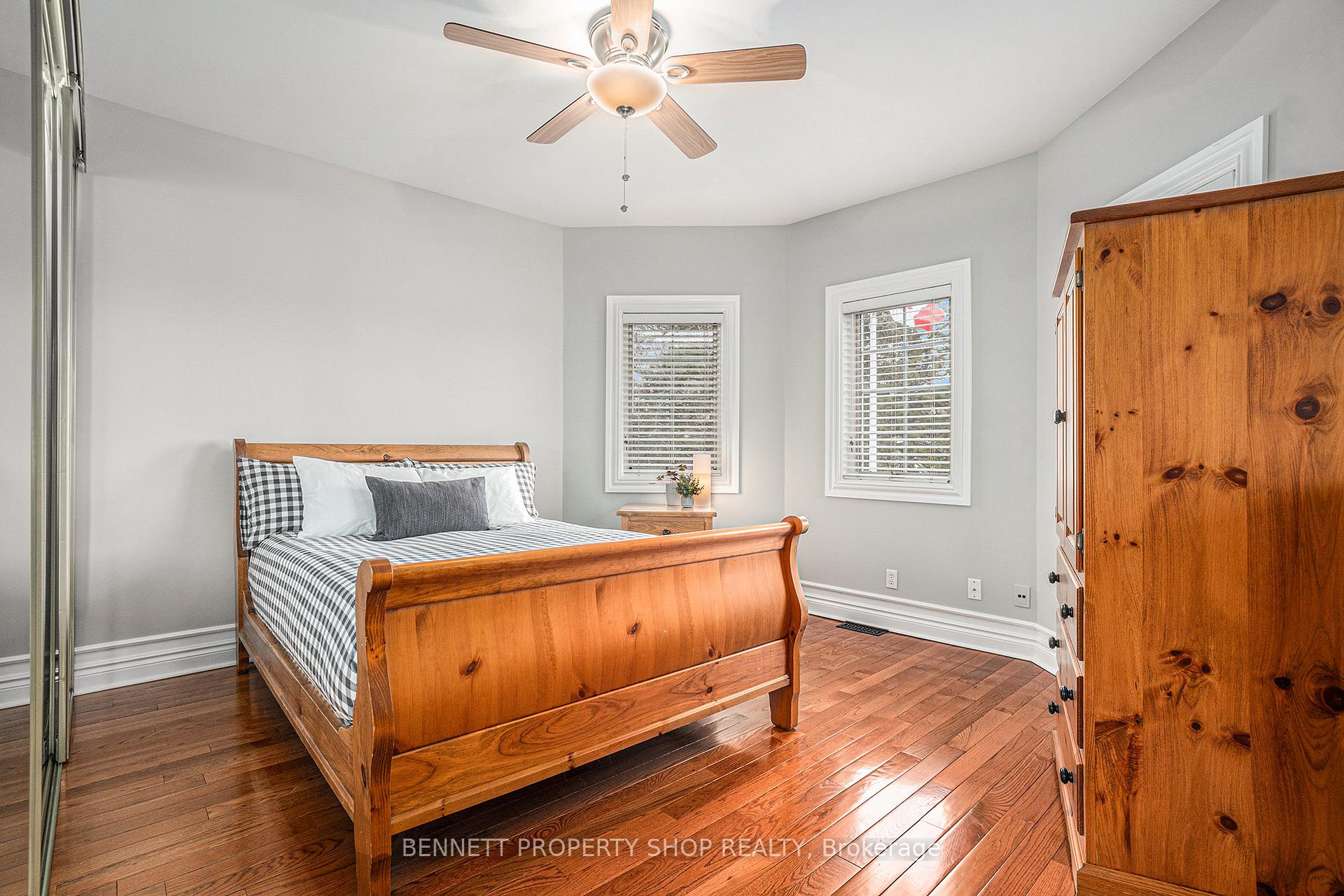 Photo 24 of 22 Ashwood Crescent, Ottawa, Meadowlands/Crestview — HOMEH