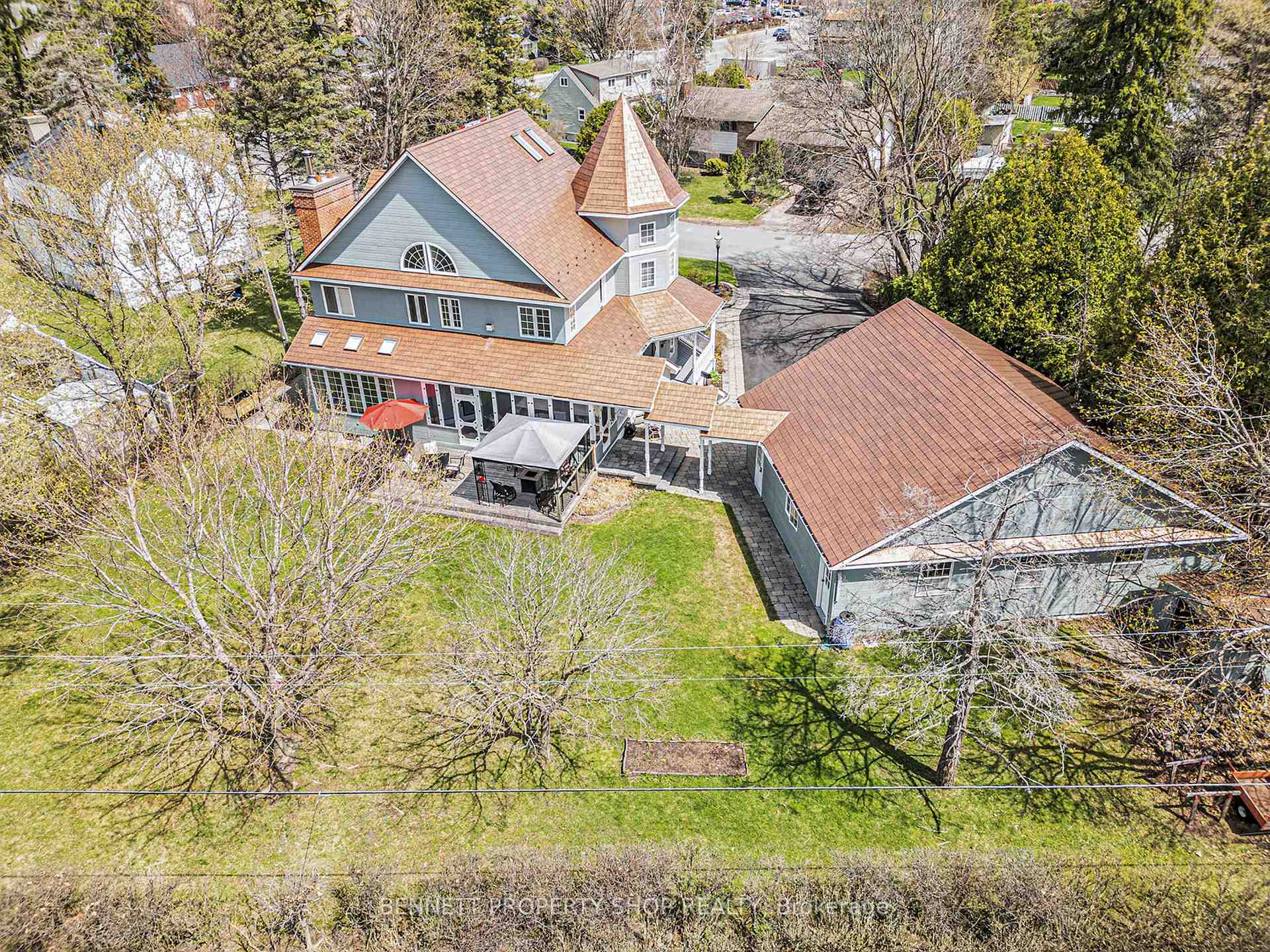 Photo 34 of 22 Ashwood Crescent, Ottawa, Meadowlands/Crestview — HOMEH