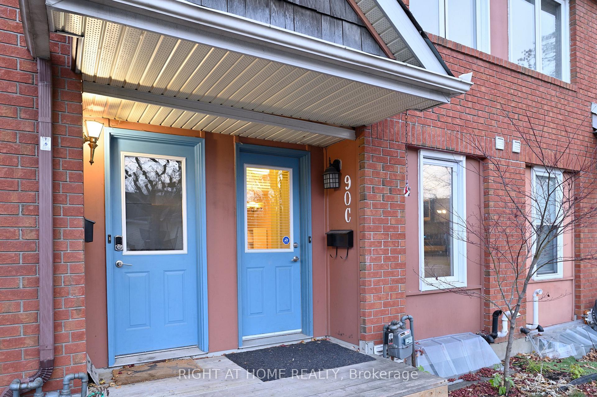 Photo 1 of Unit C, 90 Templeton Street, Ottawa, Sandy Hill — HOMEH
