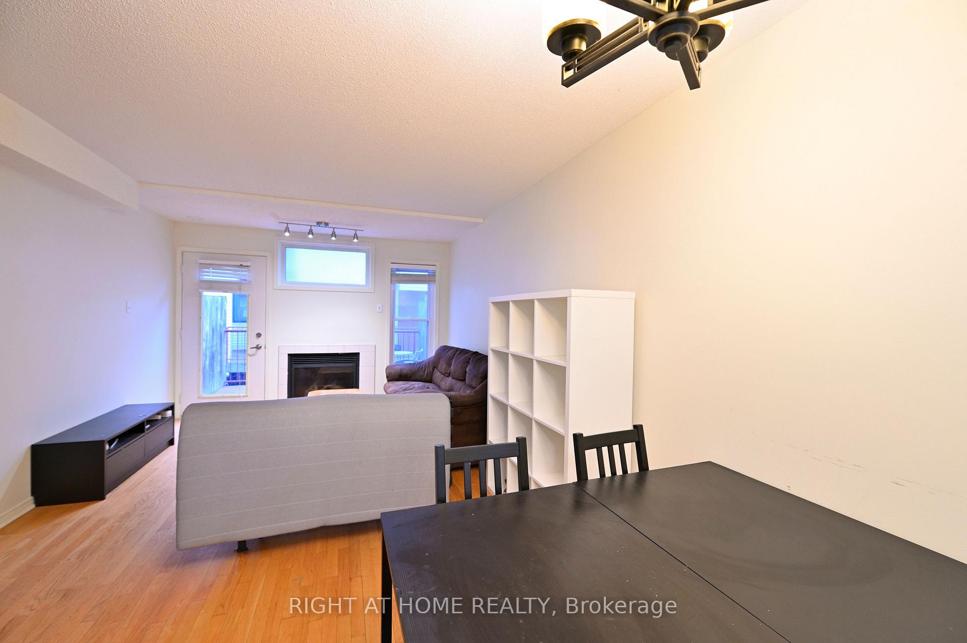 Photo 3 of Unit C, 90 Templeton Street, Ottawa, Sandy Hill — HOMEH