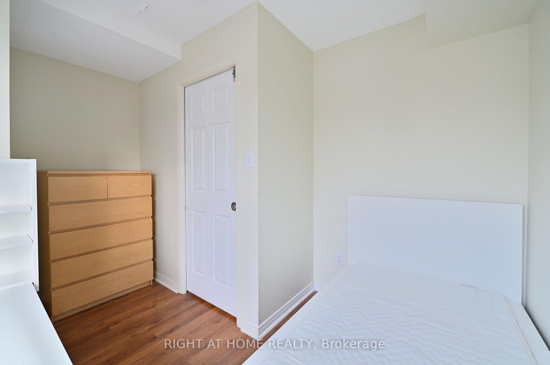 Photo 11 of Unit C, 90 Templeton Street, Ottawa, Sandy Hill — HOMEH