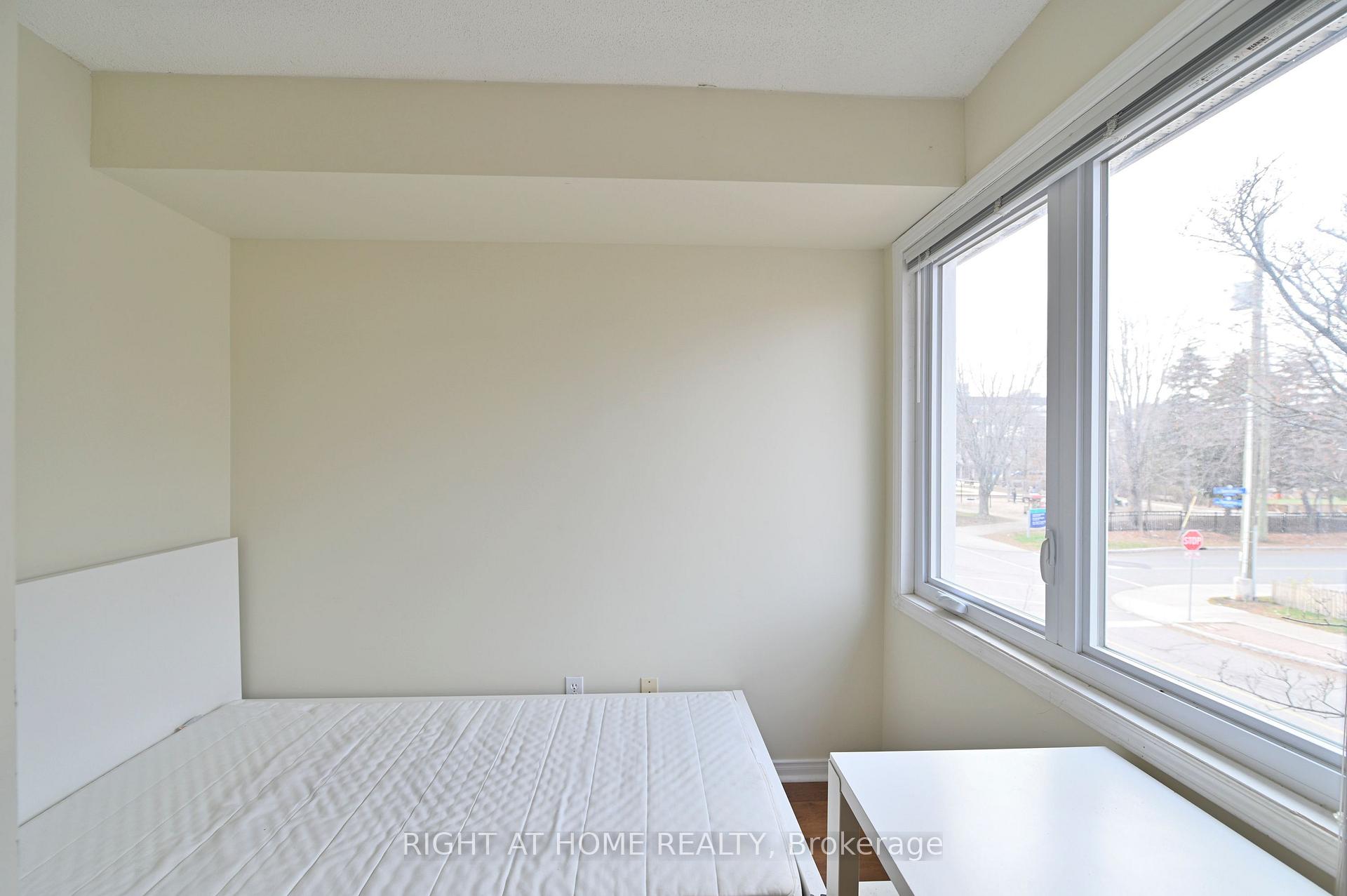 Photo 12 of Unit C, 90 Templeton Street, Ottawa, Sandy Hill — HOMEH