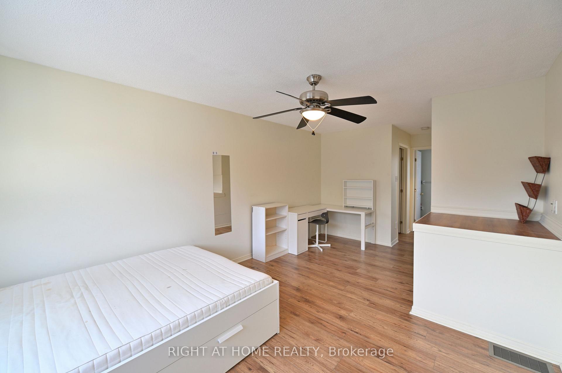 Photo 15 of Unit C, 90 Templeton Street, Ottawa, Sandy Hill — HOMEH