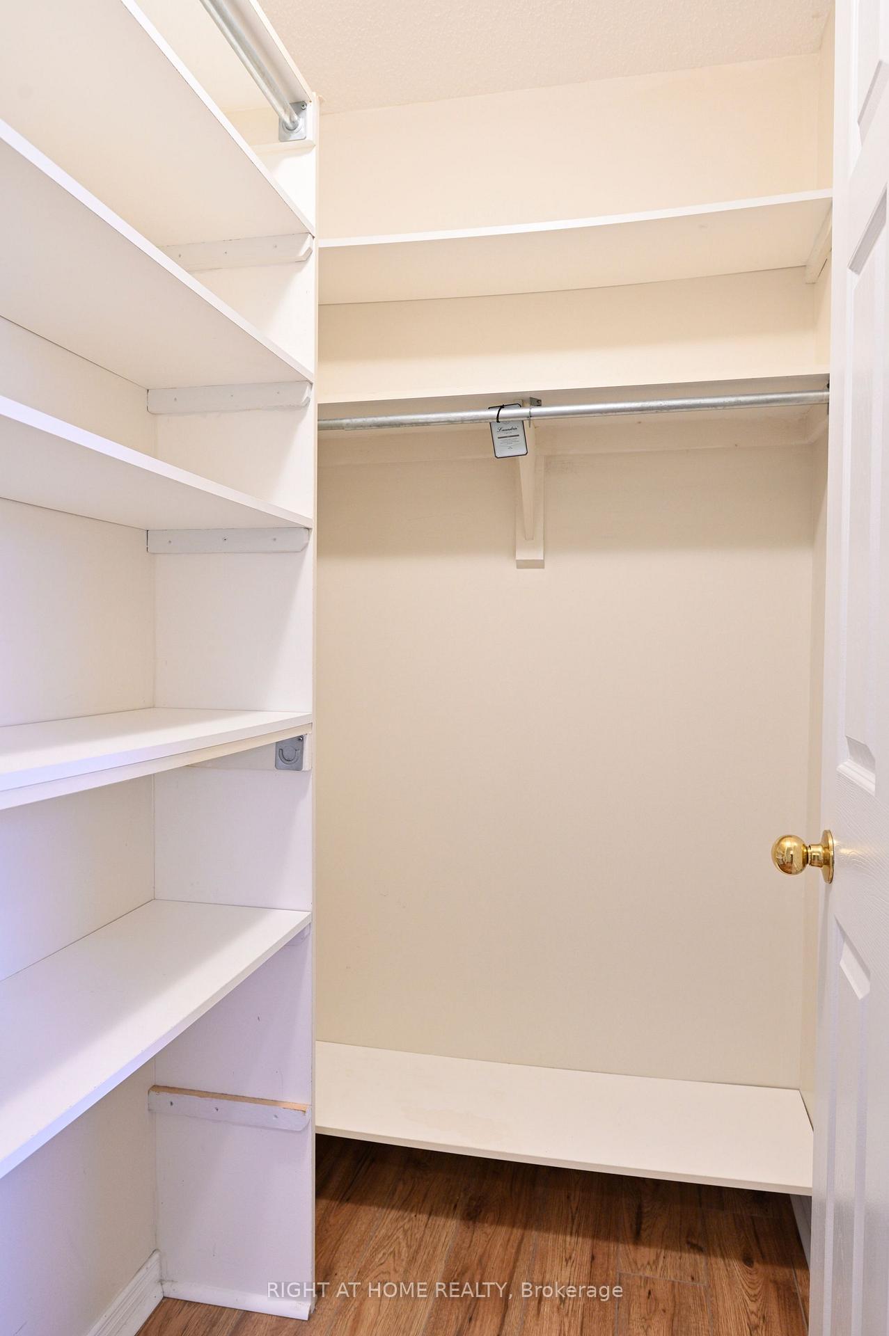 Photo 16 of Unit C, 90 Templeton Street, Ottawa, Sandy Hill — HOMEH