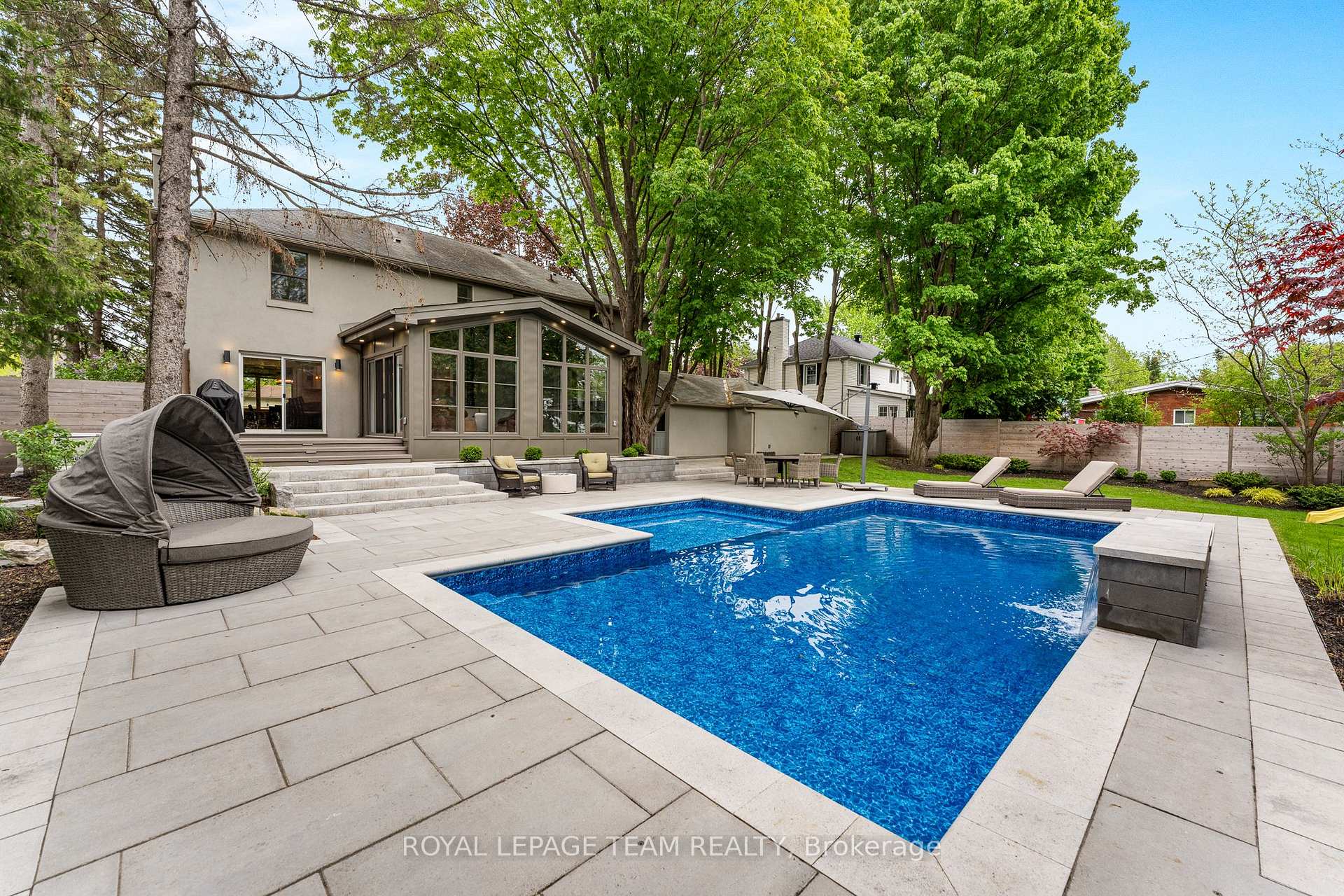 Photo 2 of 960 Hare Avenue, Ottawa, McKellar Heights/Glabar Park — HOMEH