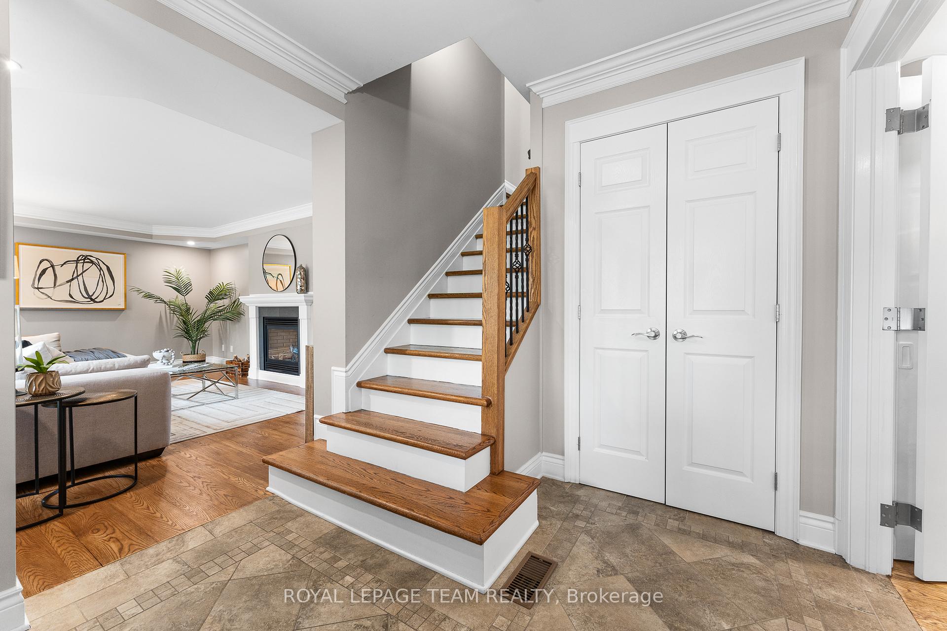 Photo 9 of 960 Hare Avenue, Ottawa, McKellar Heights/Glabar Park — HOMEH