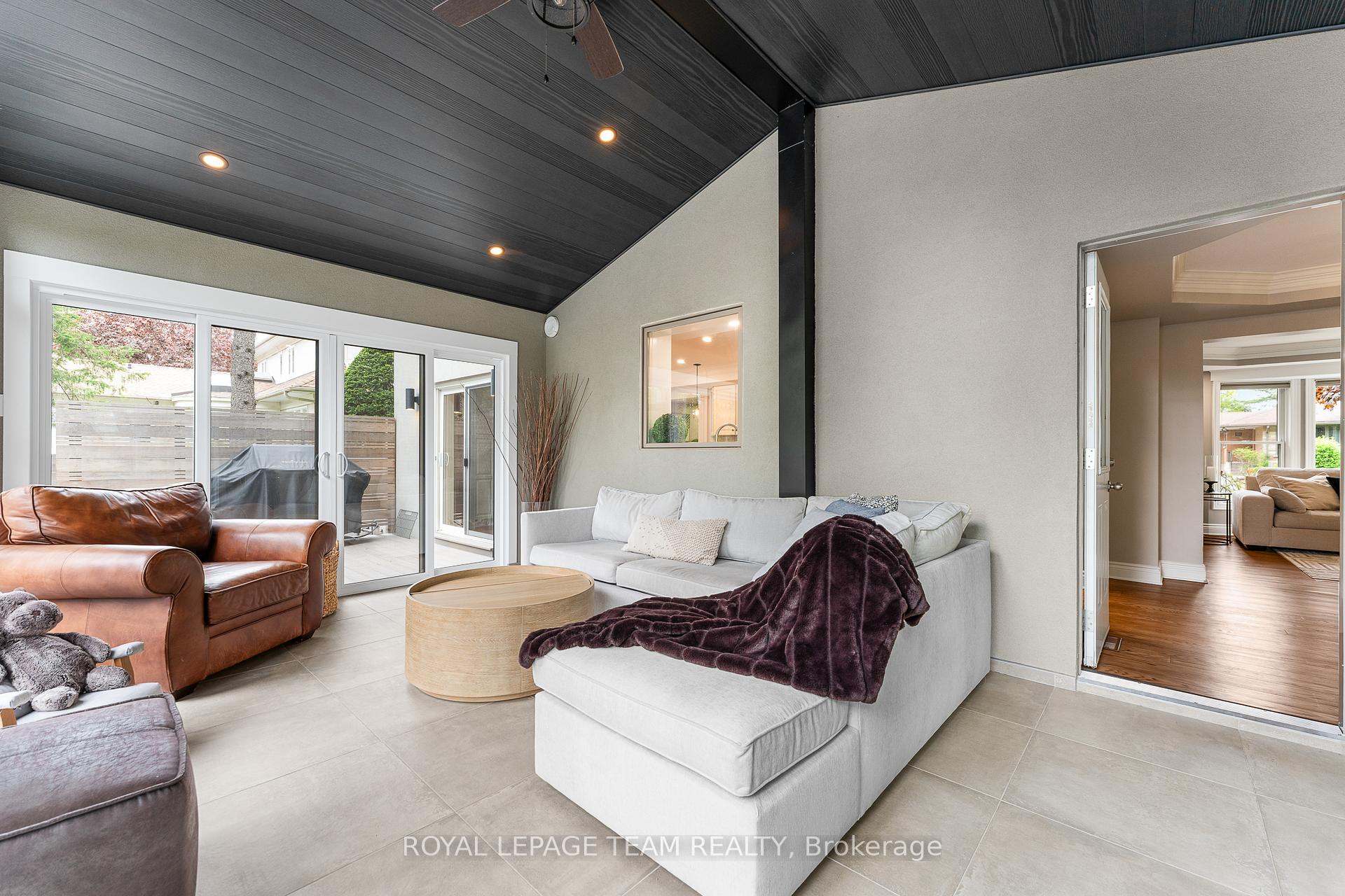Photo 16 of 960 Hare Avenue, Ottawa, McKellar Heights/Glabar Park — HOMEH