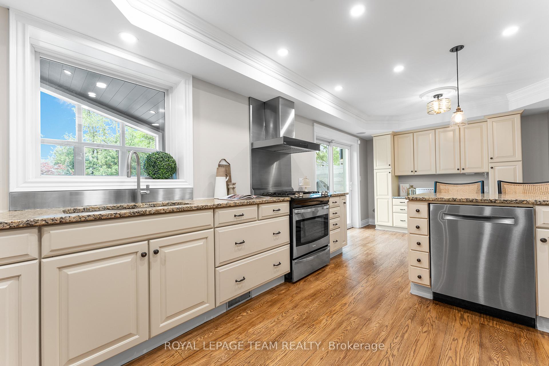 Photo 18 of 960 Hare Avenue, Ottawa, McKellar Heights/Glabar Park — HOMEH