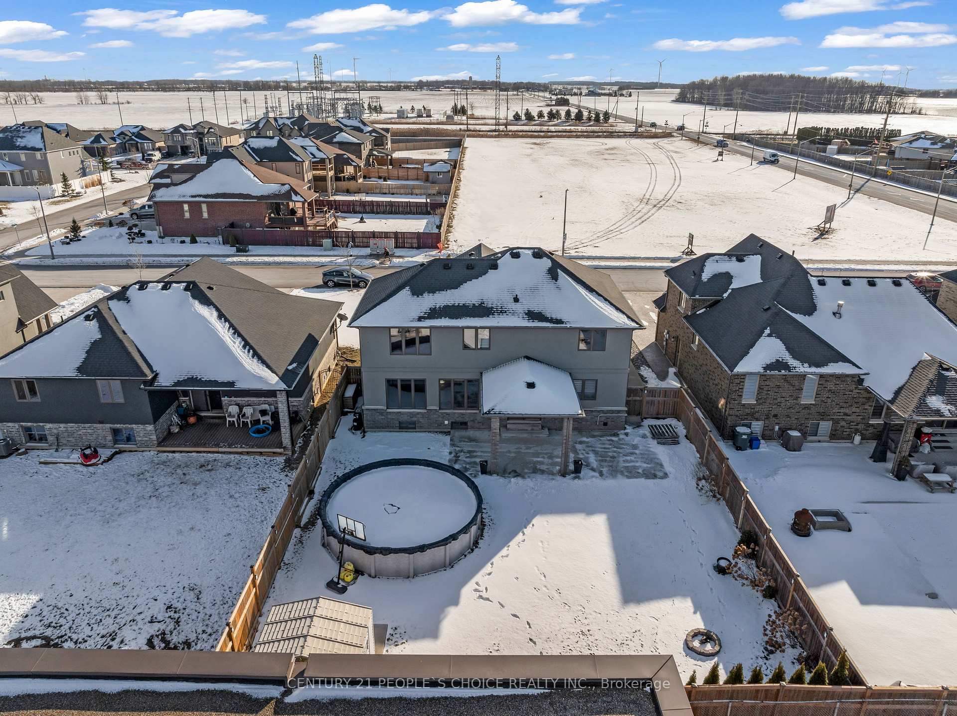 Photo 3 of 969 Westwood Drive, Lakeshore — HOMEH
