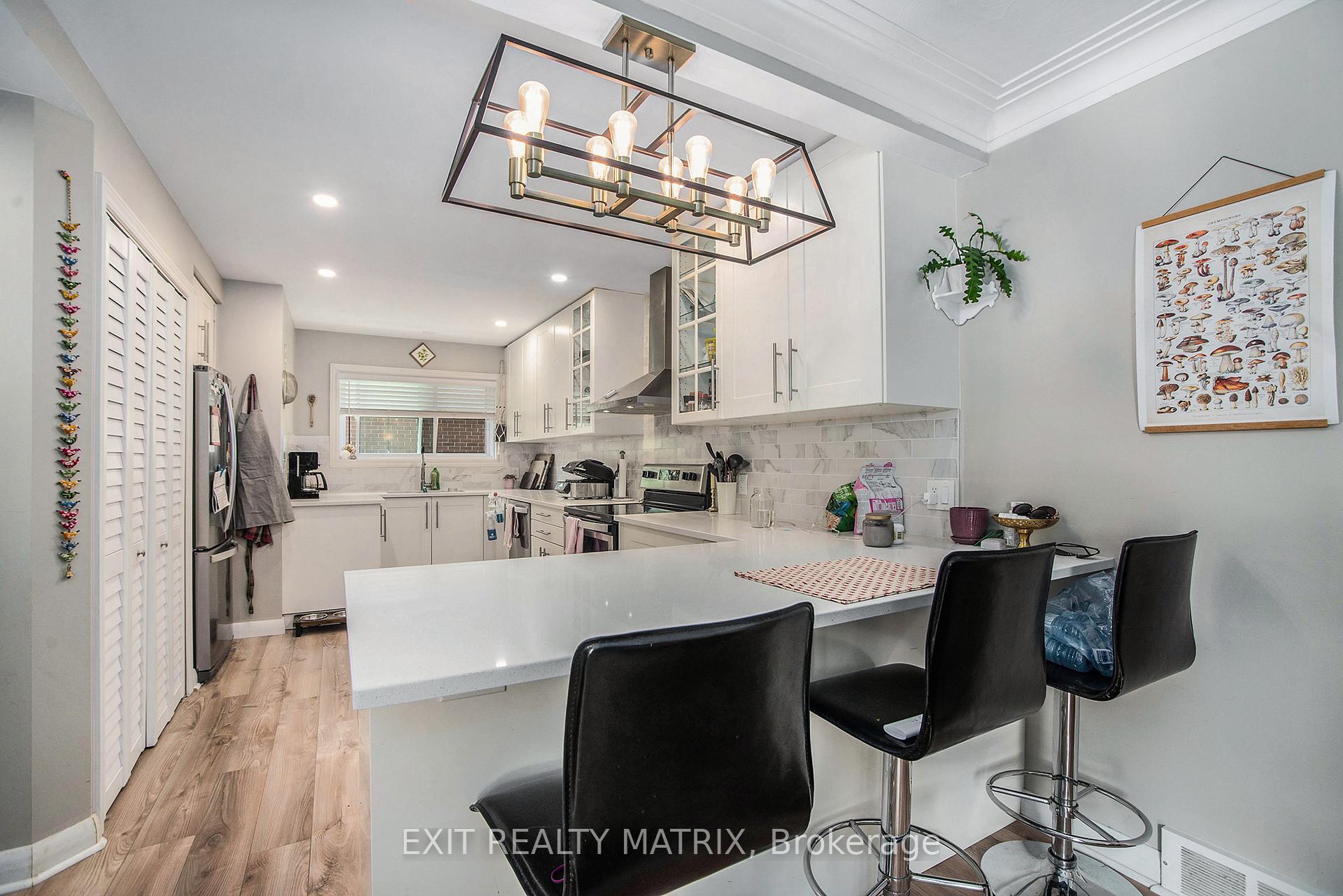 Photo 5 of 1303 Vancouver Avenue, Ottawa, Ellwood — HOMEH