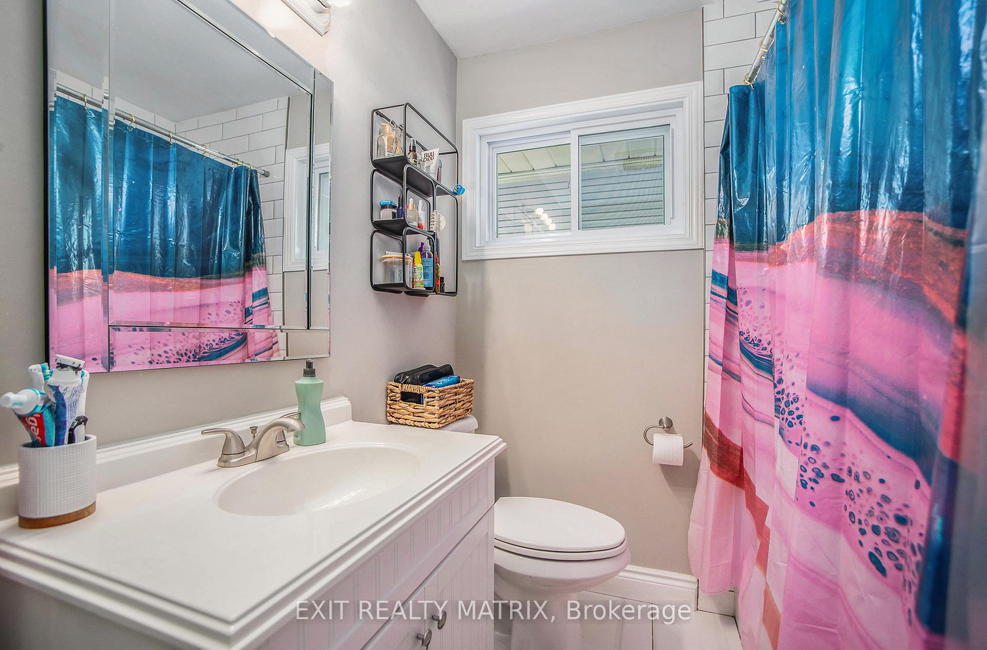 Photo 8 of 1303 Vancouver Avenue, Ottawa, Ellwood — HOMEH
