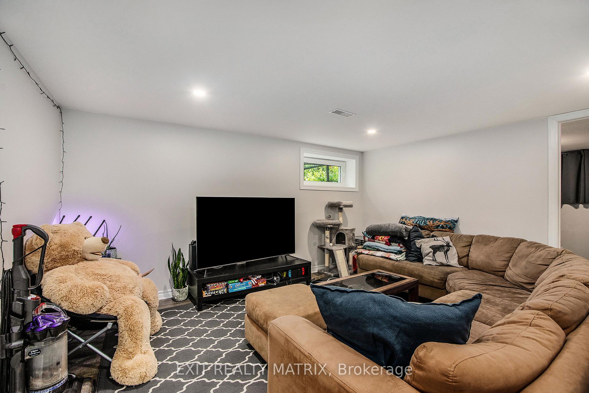Photo 16 of 1303 Vancouver Avenue, Ottawa, Ellwood — HOMEH