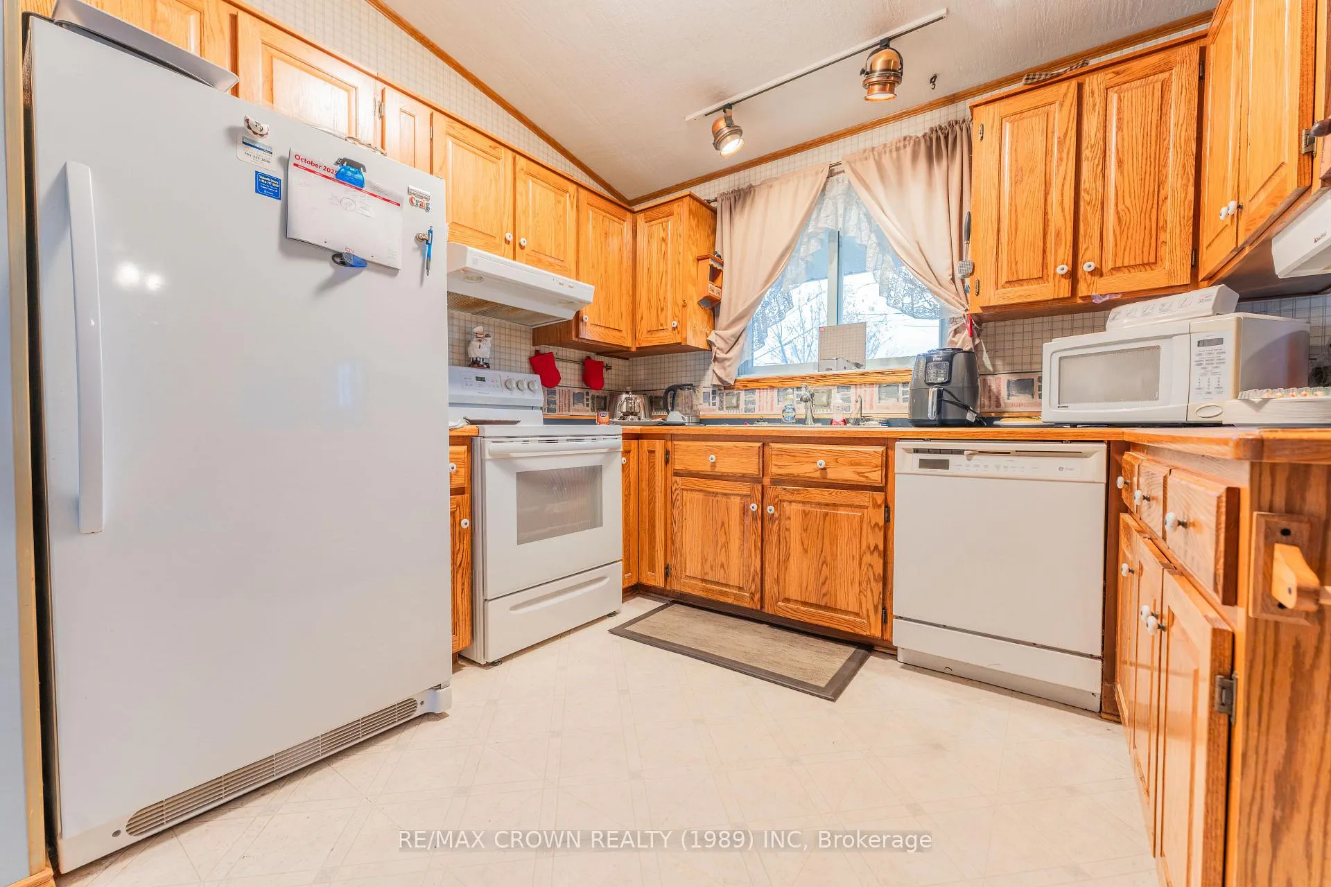 Photo 10 of 13 Kimberly Drive, Kapuskasing — HOMEH