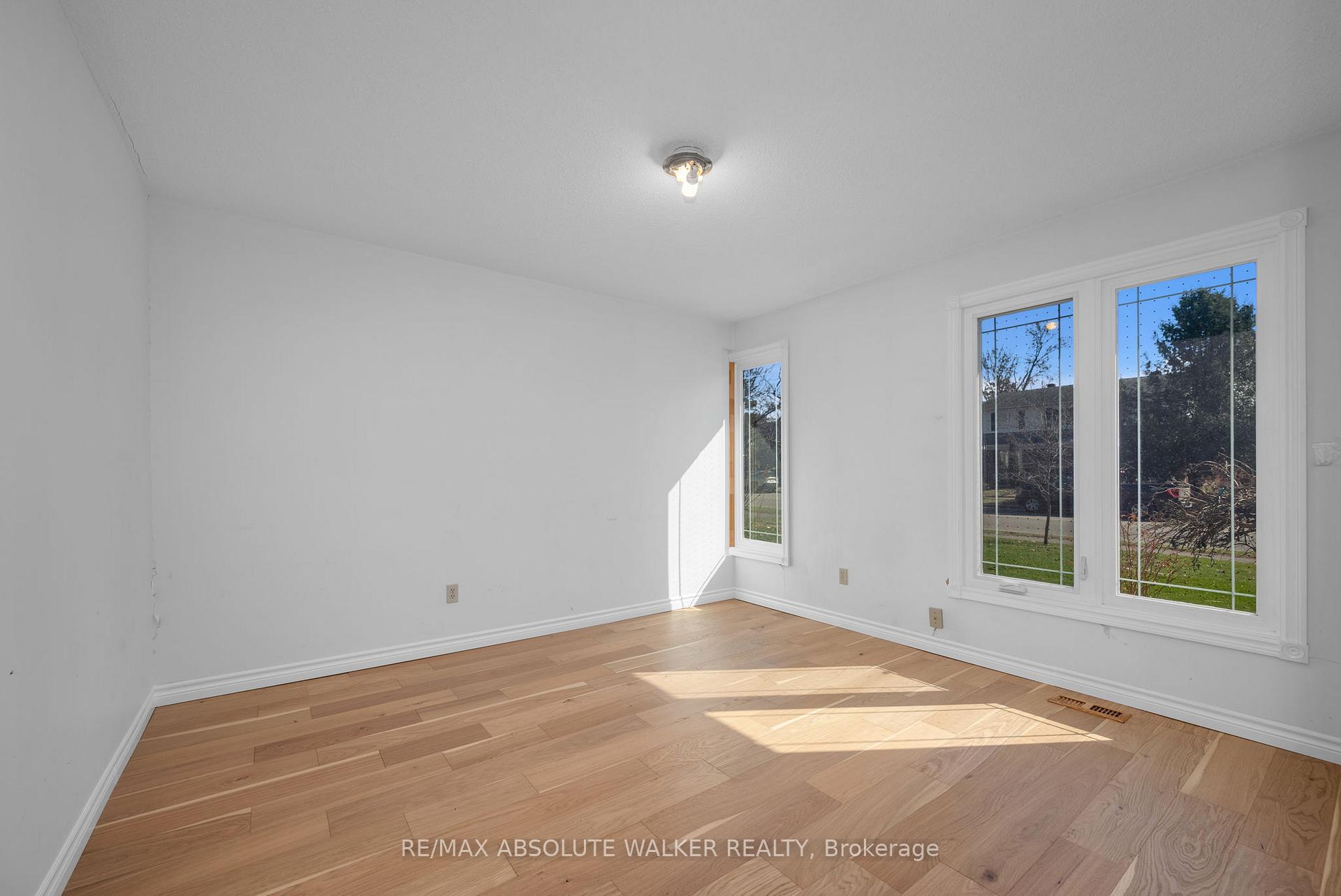 Photo 5 of 1017 Plante Drive, Ottawa, Hunt Club/Western Community — HOMEH