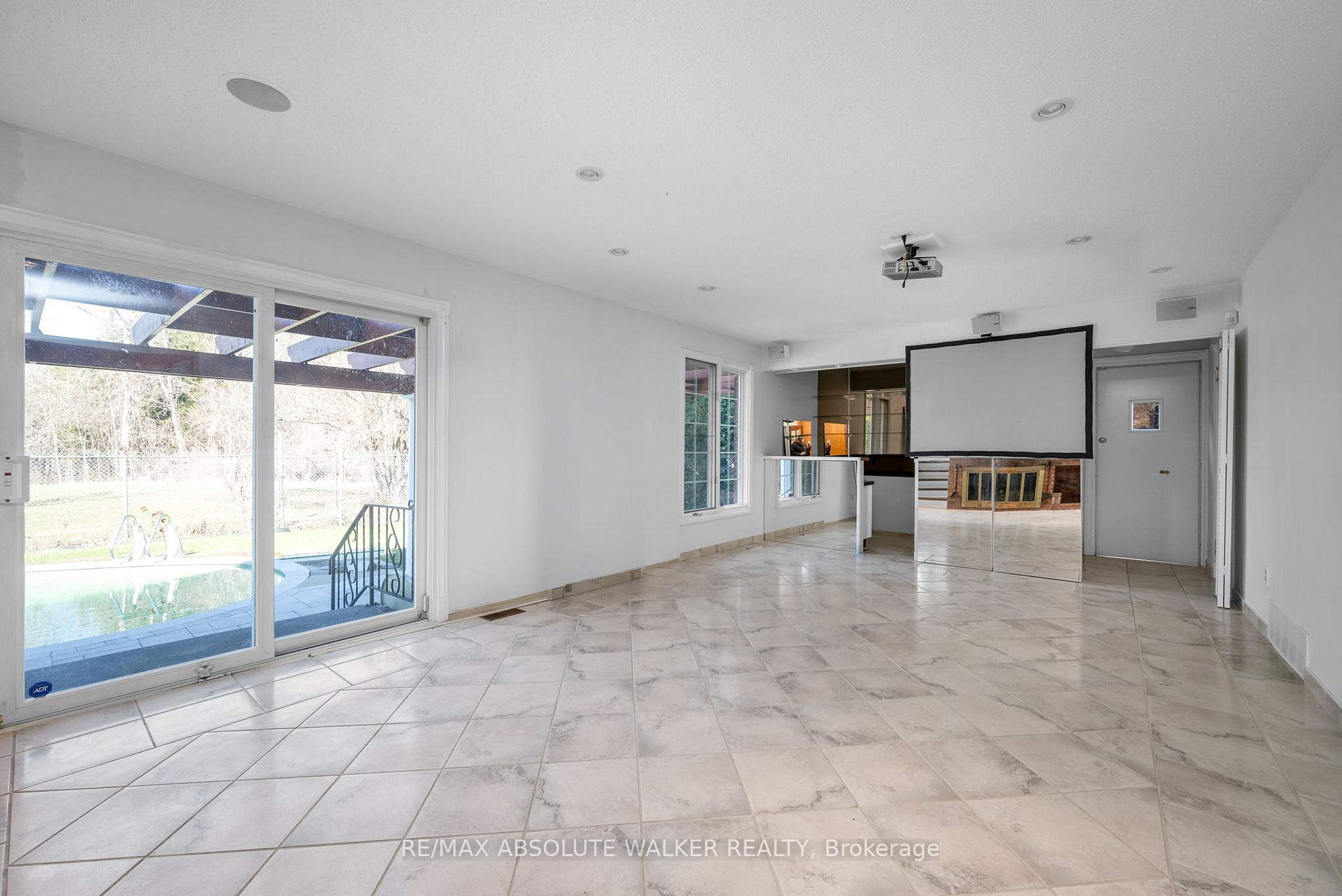 Photo 7 of 1017 Plante Drive, Ottawa, Hunt Club/Western Community — HOMEH
