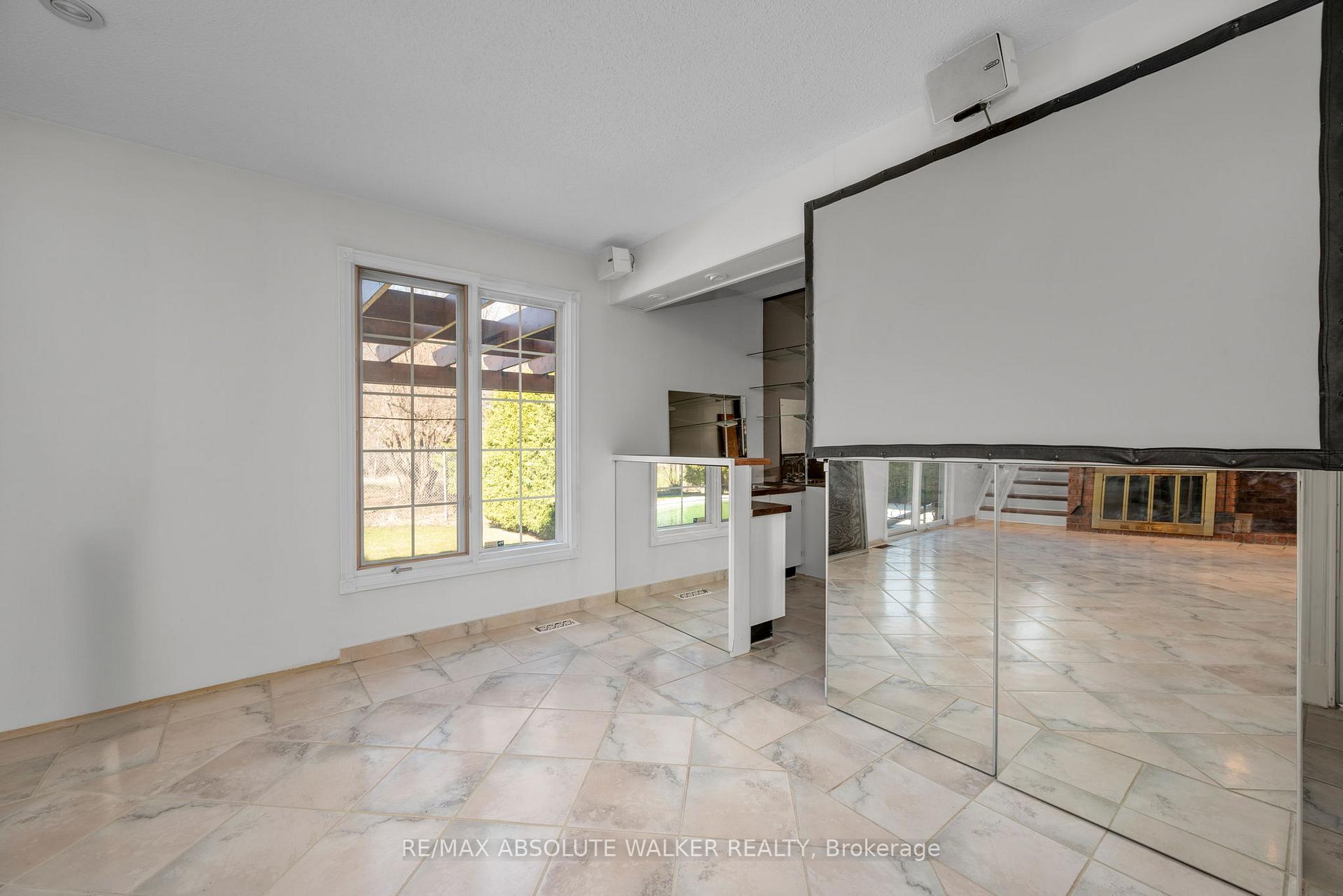 Photo 11 of 1017 Plante Drive, Ottawa, Hunt Club/Western Community — HOMEH