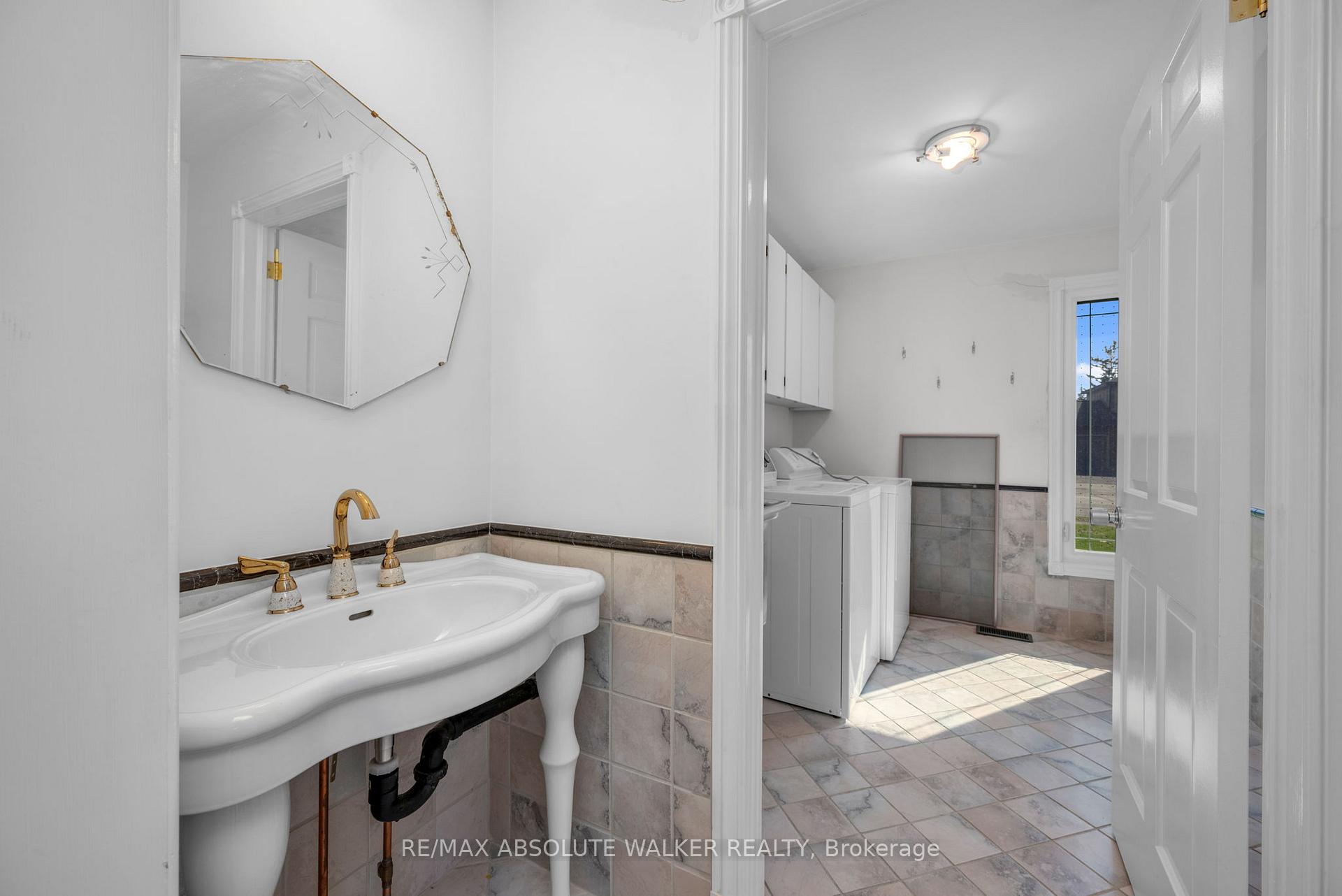 Photo 12 of 1017 Plante Drive, Ottawa, Hunt Club/Western Community — HOMEH
