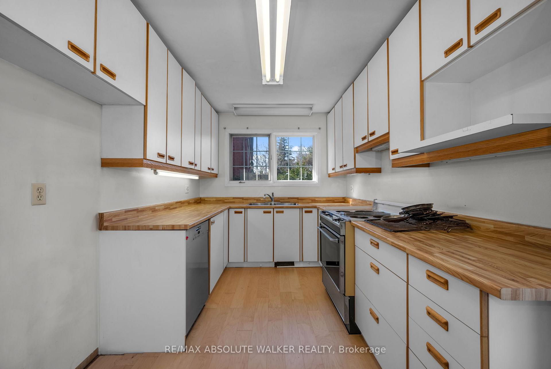 Photo 15 of 1017 Plante Drive, Ottawa, Hunt Club/Western Community — HOMEH