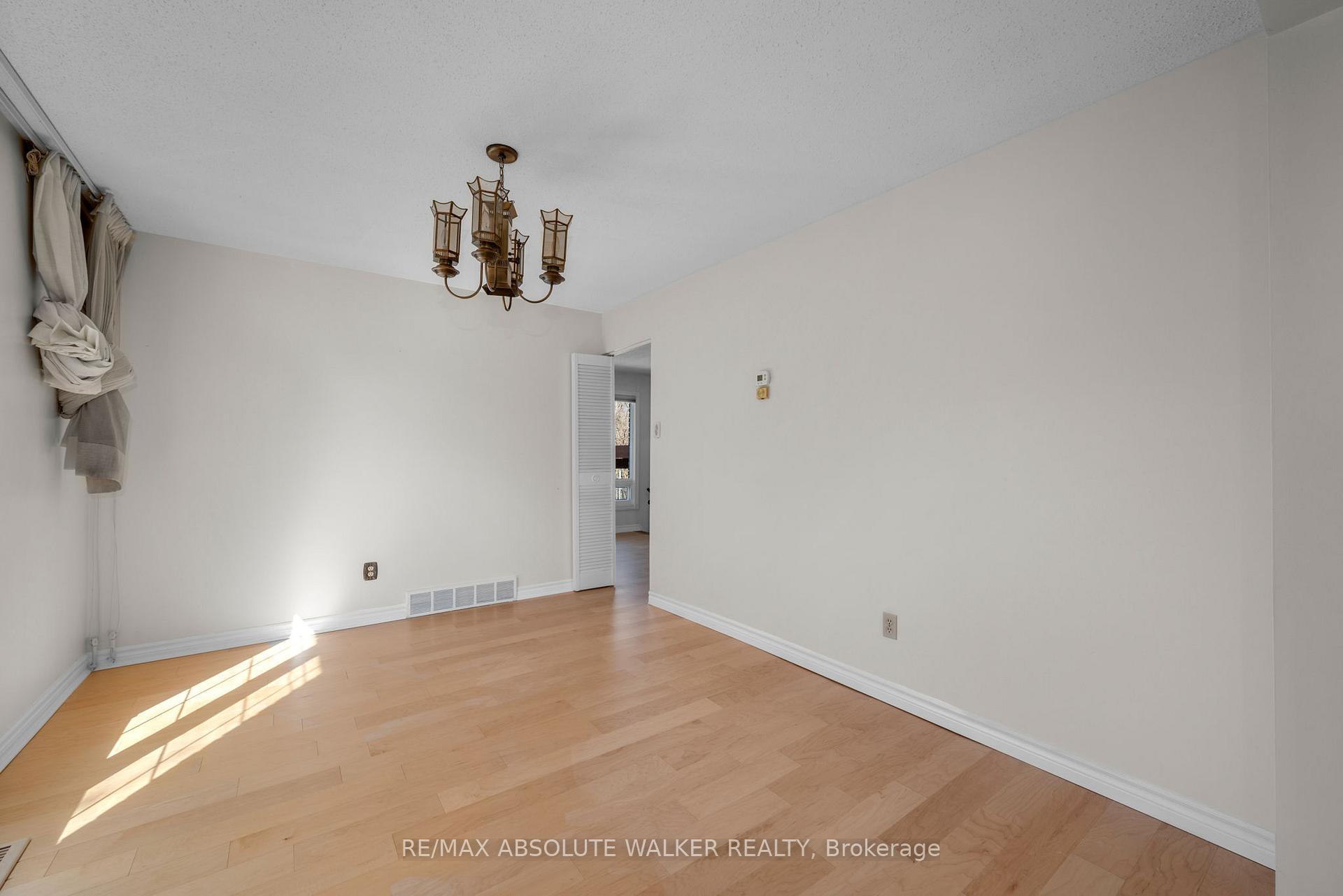Photo 18 of 1017 Plante Drive, Ottawa, Hunt Club/Western Community — HOMEH