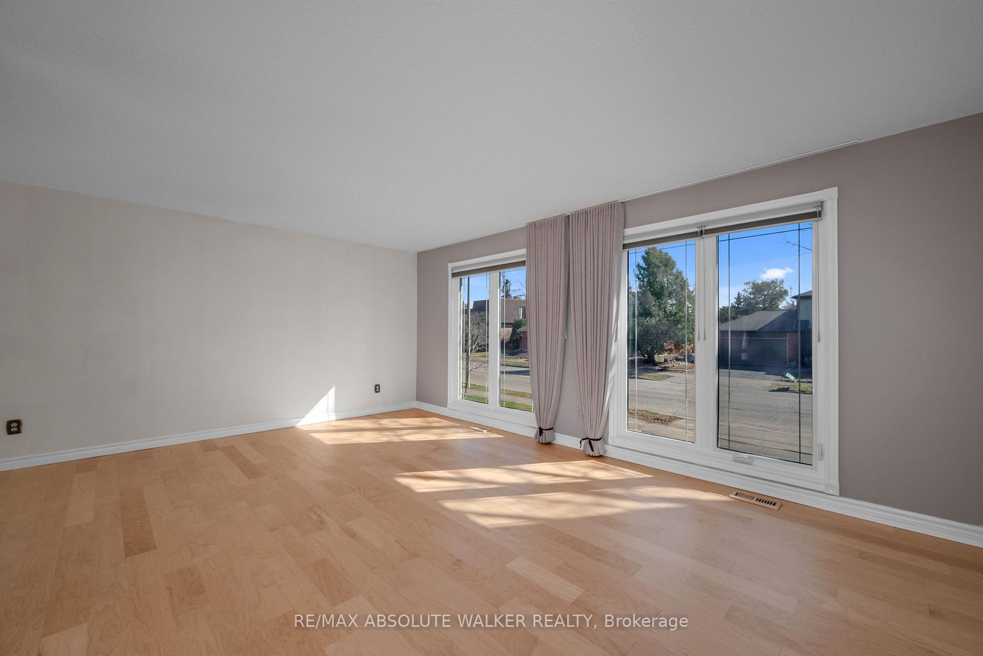 Photo 19 of 1017 Plante Drive, Ottawa, Hunt Club/Western Community — HOMEH