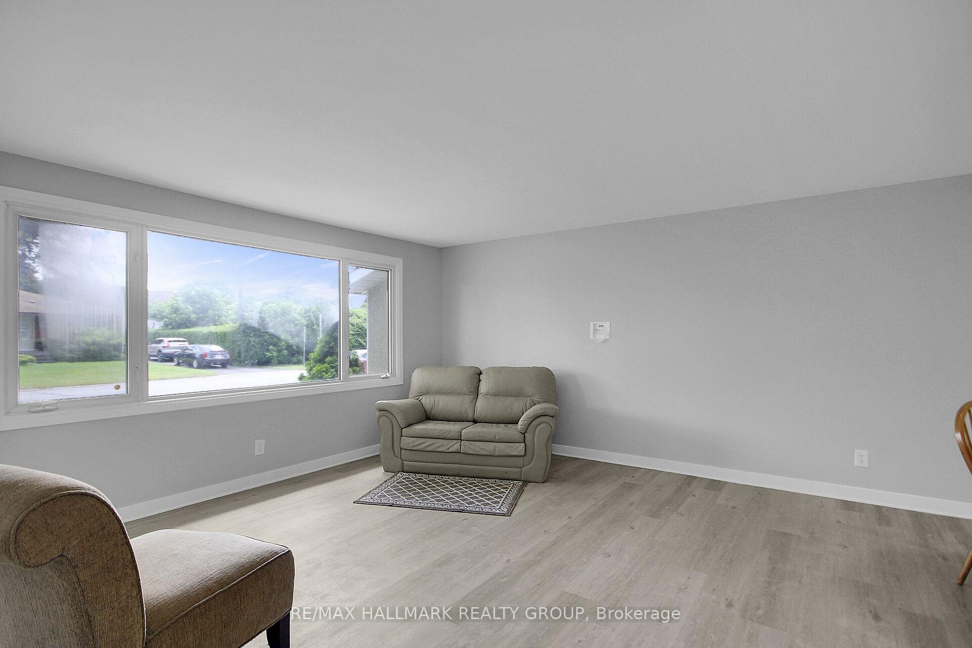 Photo 4 of 147 David Drive, Ottawa, Meadowlands/St. Claire Gardens — HOMEH