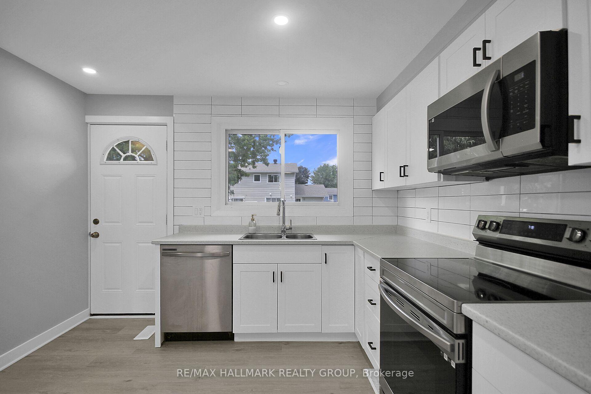 Photo 9 of 147 David Drive, Ottawa, Meadowlands/St. Claire Gardens — HOMEH