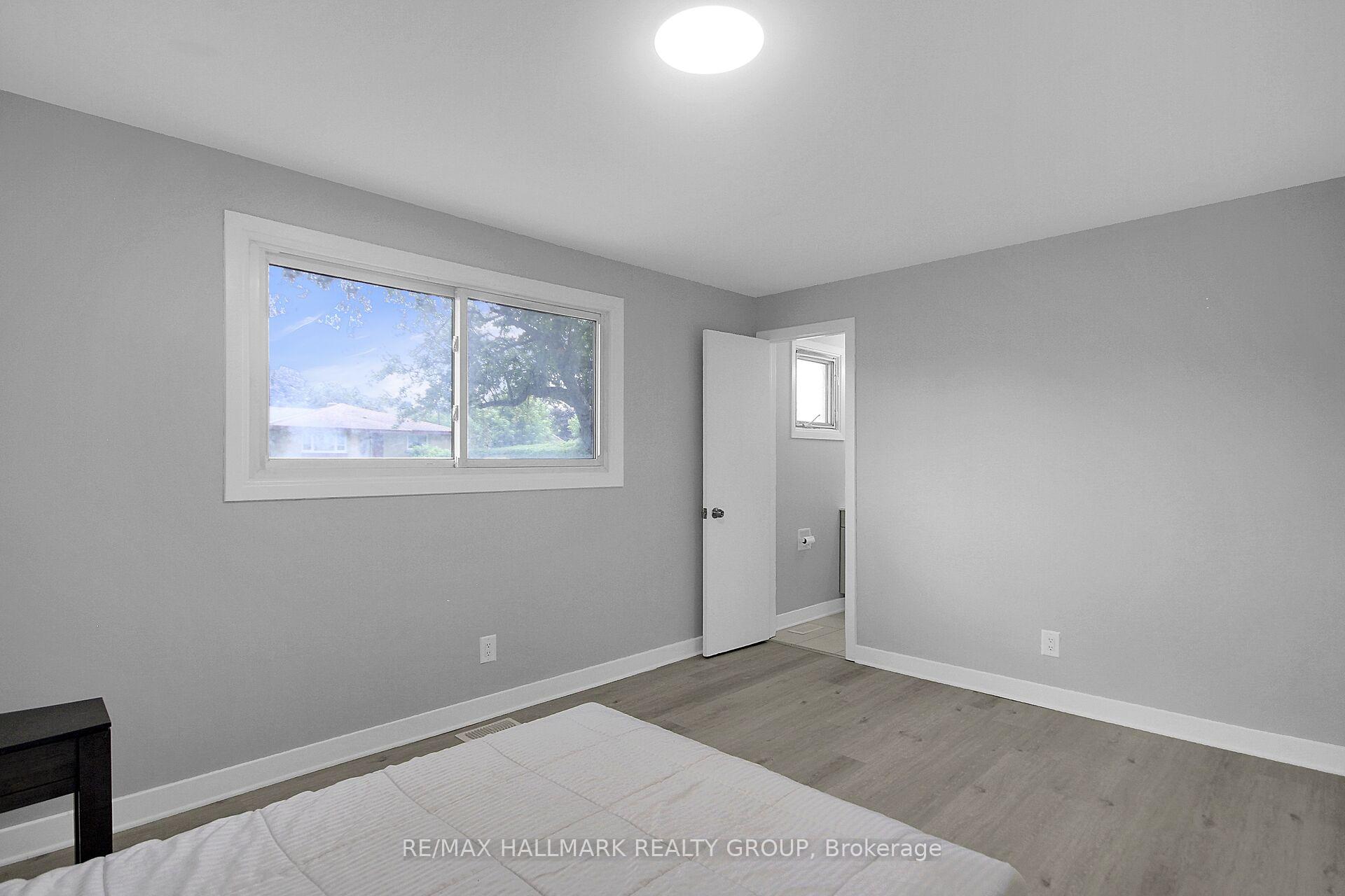 Photo 13 of 147 David Drive, Ottawa, Meadowlands/St. Claire Gardens — HOMEH