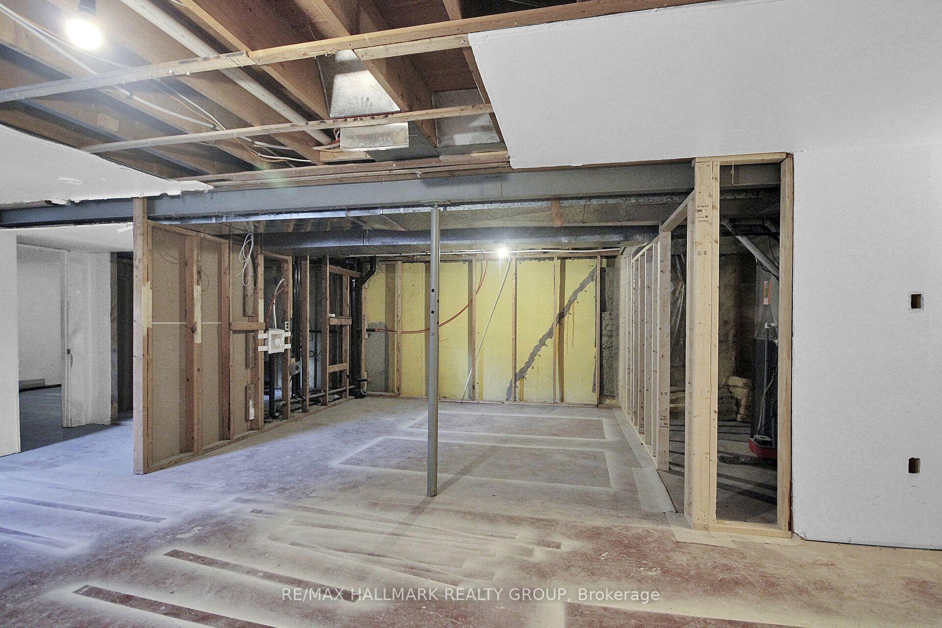 Photo 24 of 147 David Drive, Ottawa, Meadowlands/St. Claire Gardens — HOMEH