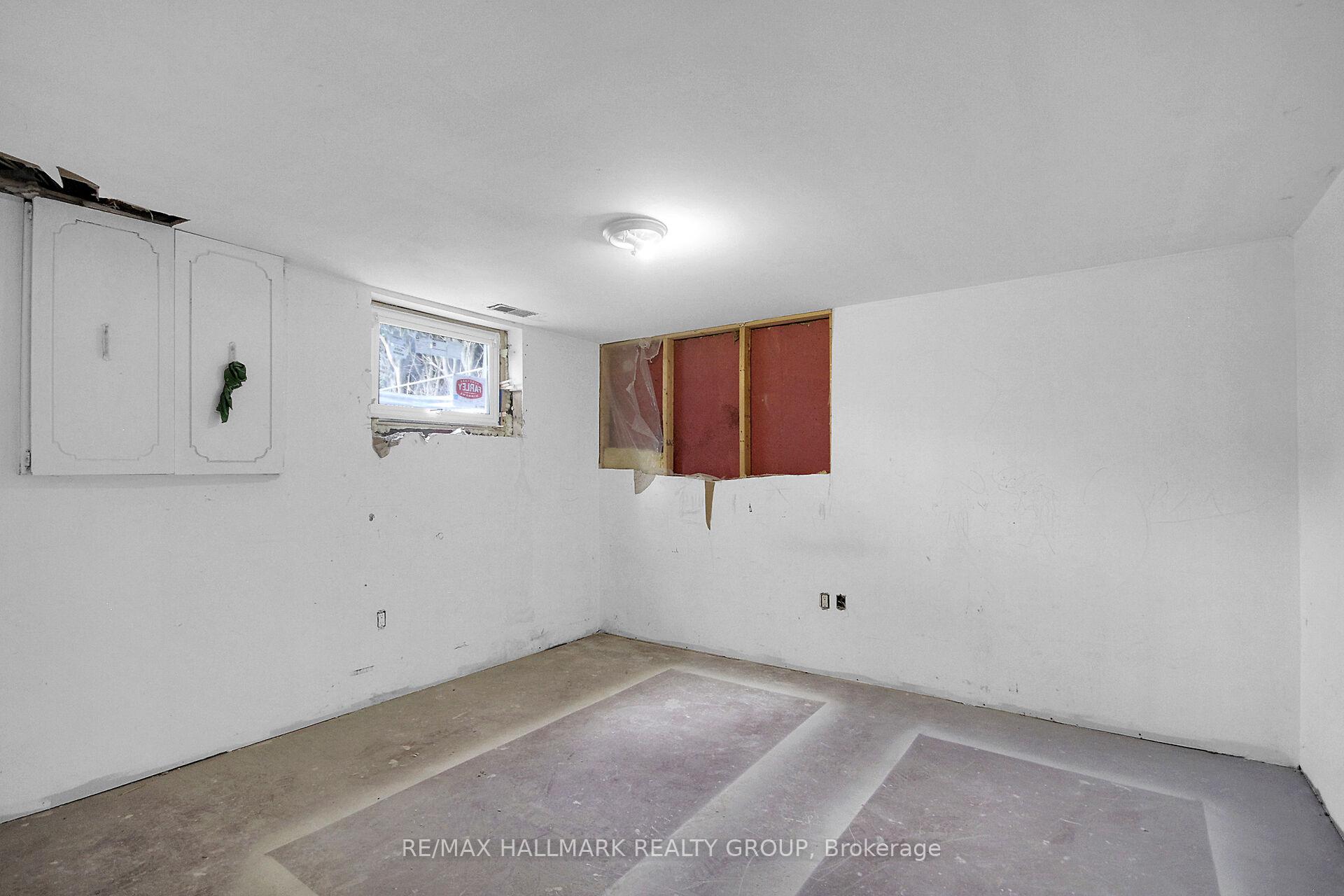 Photo 25 of 147 David Drive, Ottawa, Meadowlands/St. Claire Gardens — HOMEH
