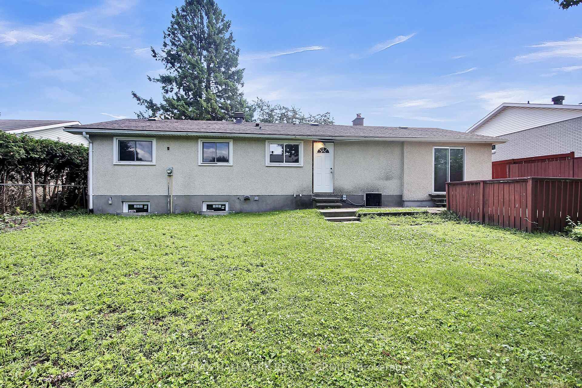 Photo 27 of 147 David Drive, Ottawa, Meadowlands/St. Claire Gardens — HOMEH