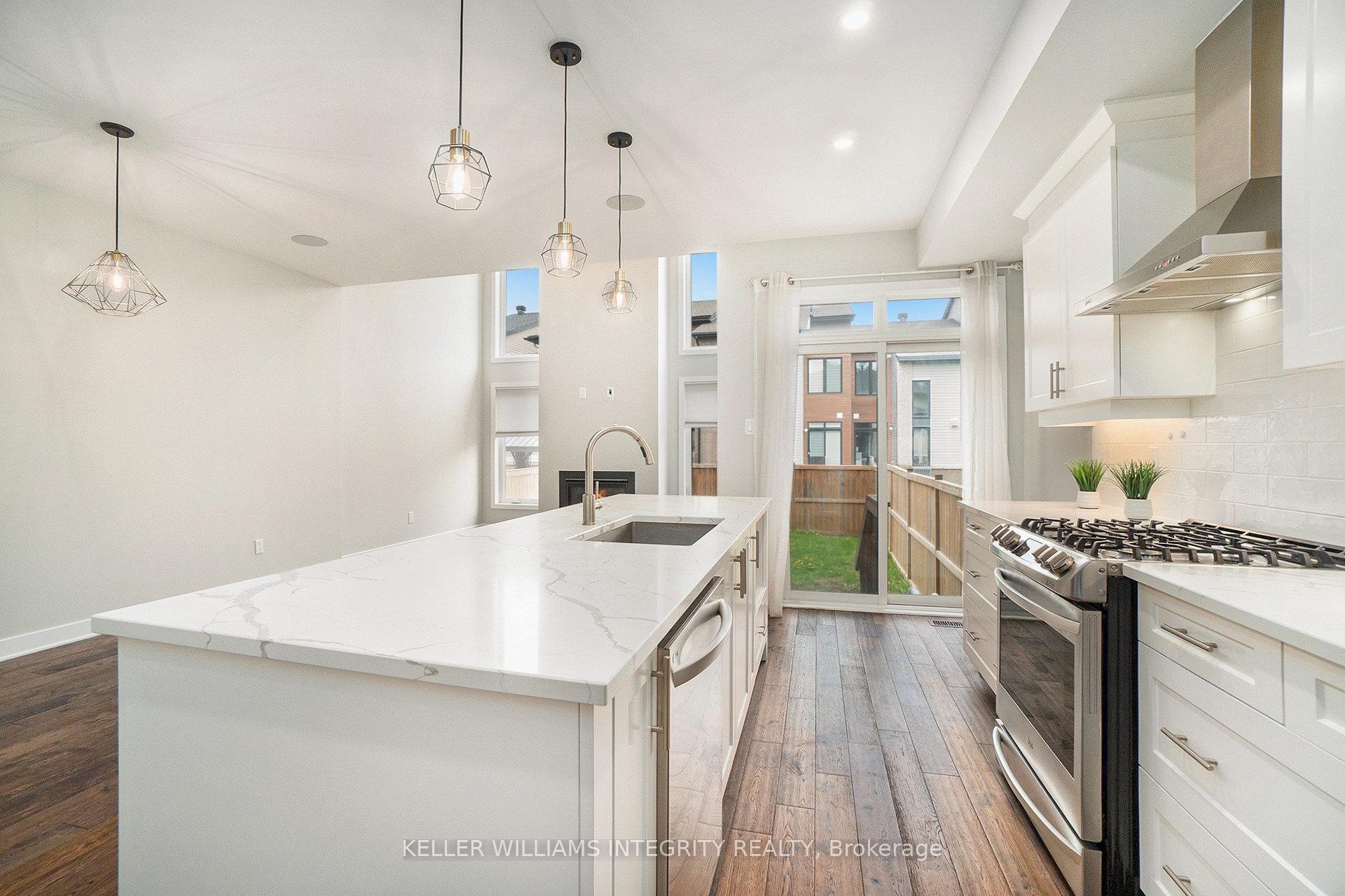 Photo 14 of 458 Trident Mews, Ottawa, Leitrim — HOMEH