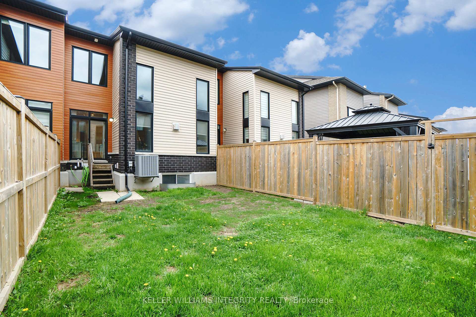 Photo 31 of 458 Trident Mews, Ottawa, Leitrim — HOMEH