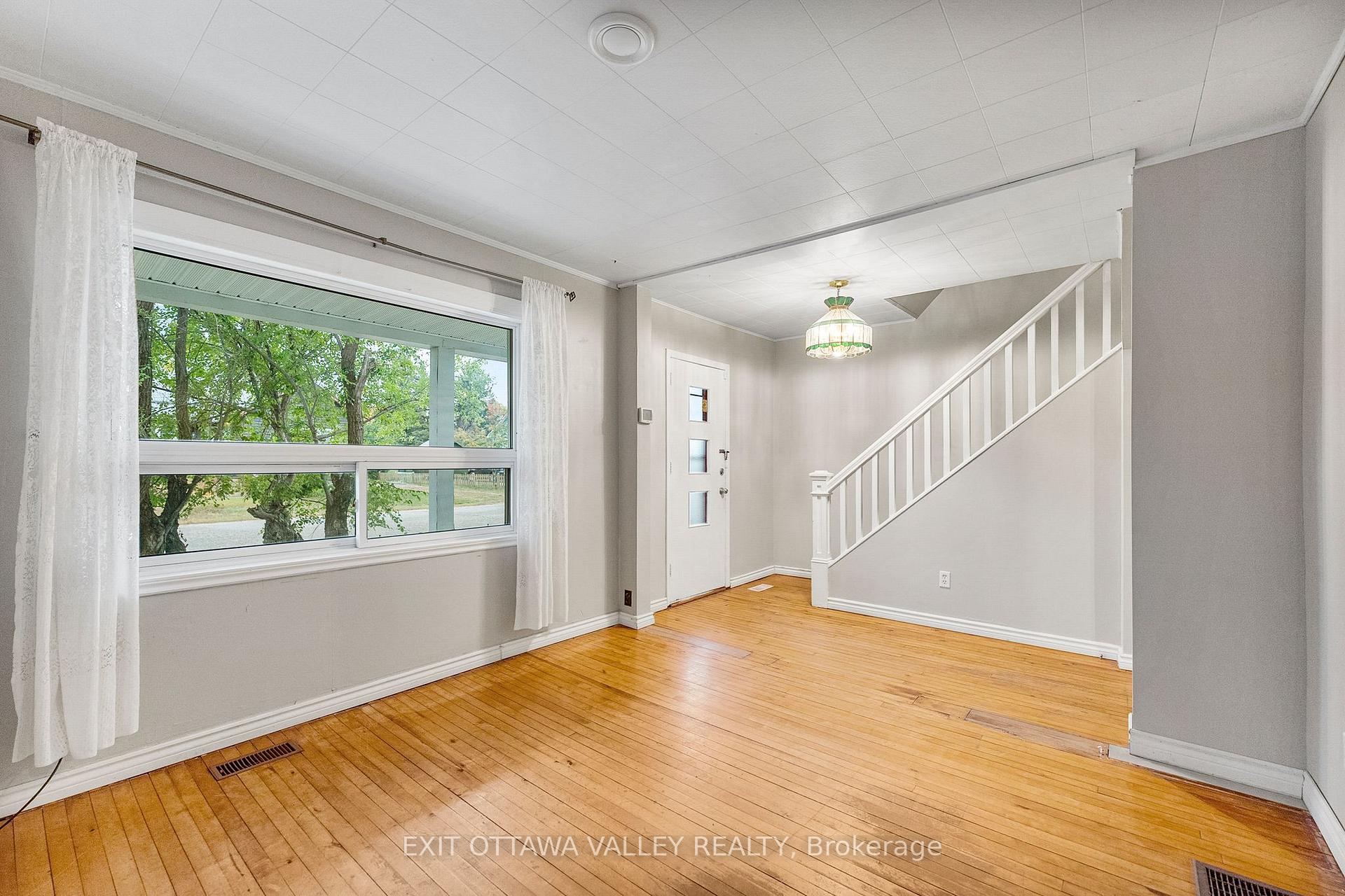 Photo 17 of 48 Needham Street, Madawaska Valley, Madawaska Valley — HOMEH