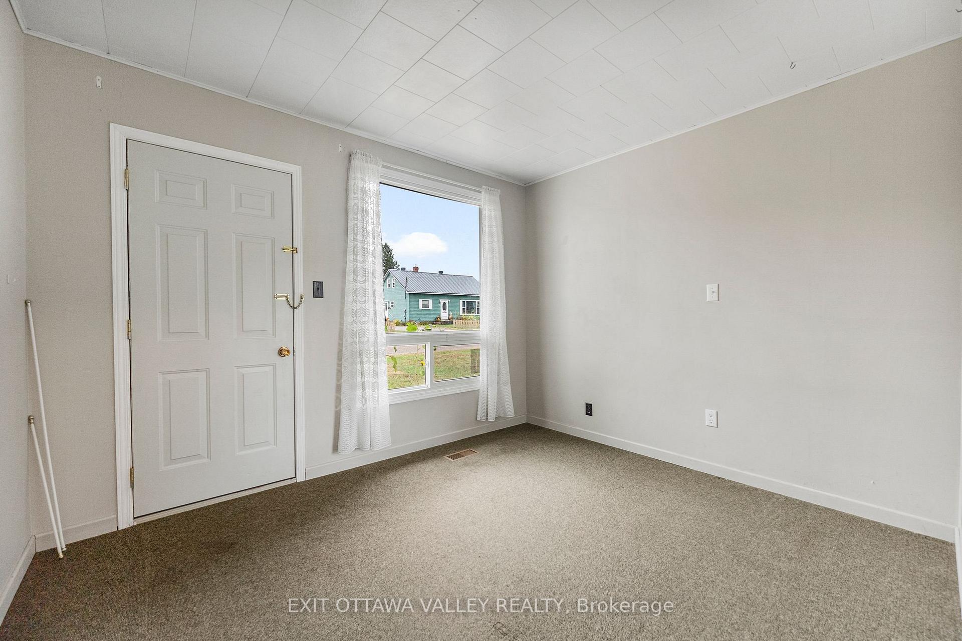 Photo 24 of 48 Needham Street, Madawaska Valley, Madawaska Valley — HOMEH
