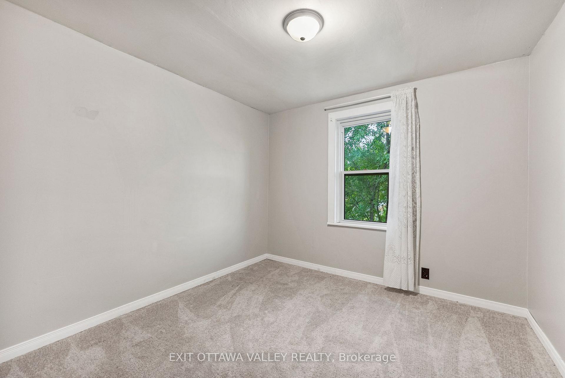 Photo 27 of 48 Needham Street, Madawaska Valley, Madawaska Valley — HOMEH