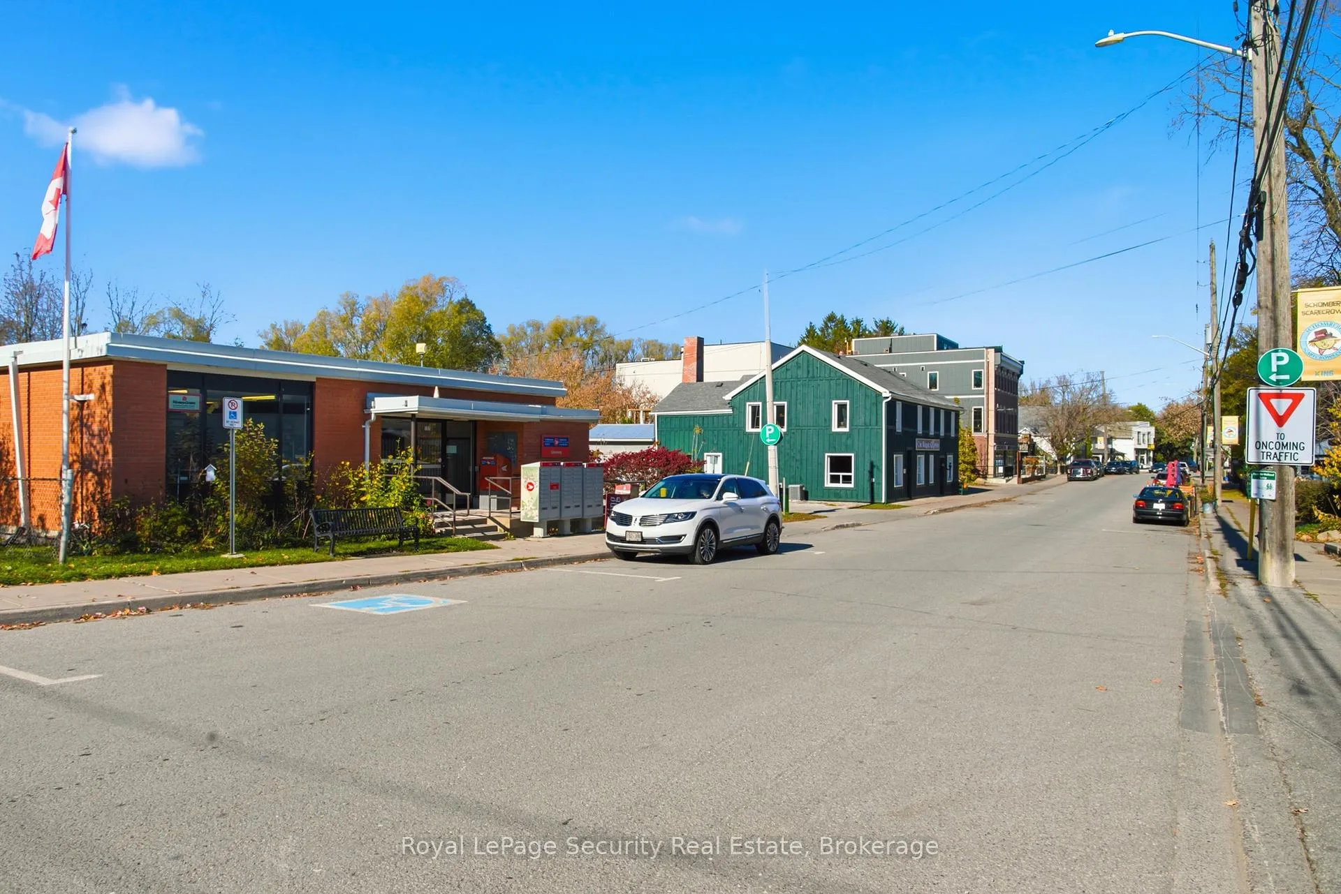 Photo 22 of Unit B, 185 Main Street, King, Schomberg — HOMEH