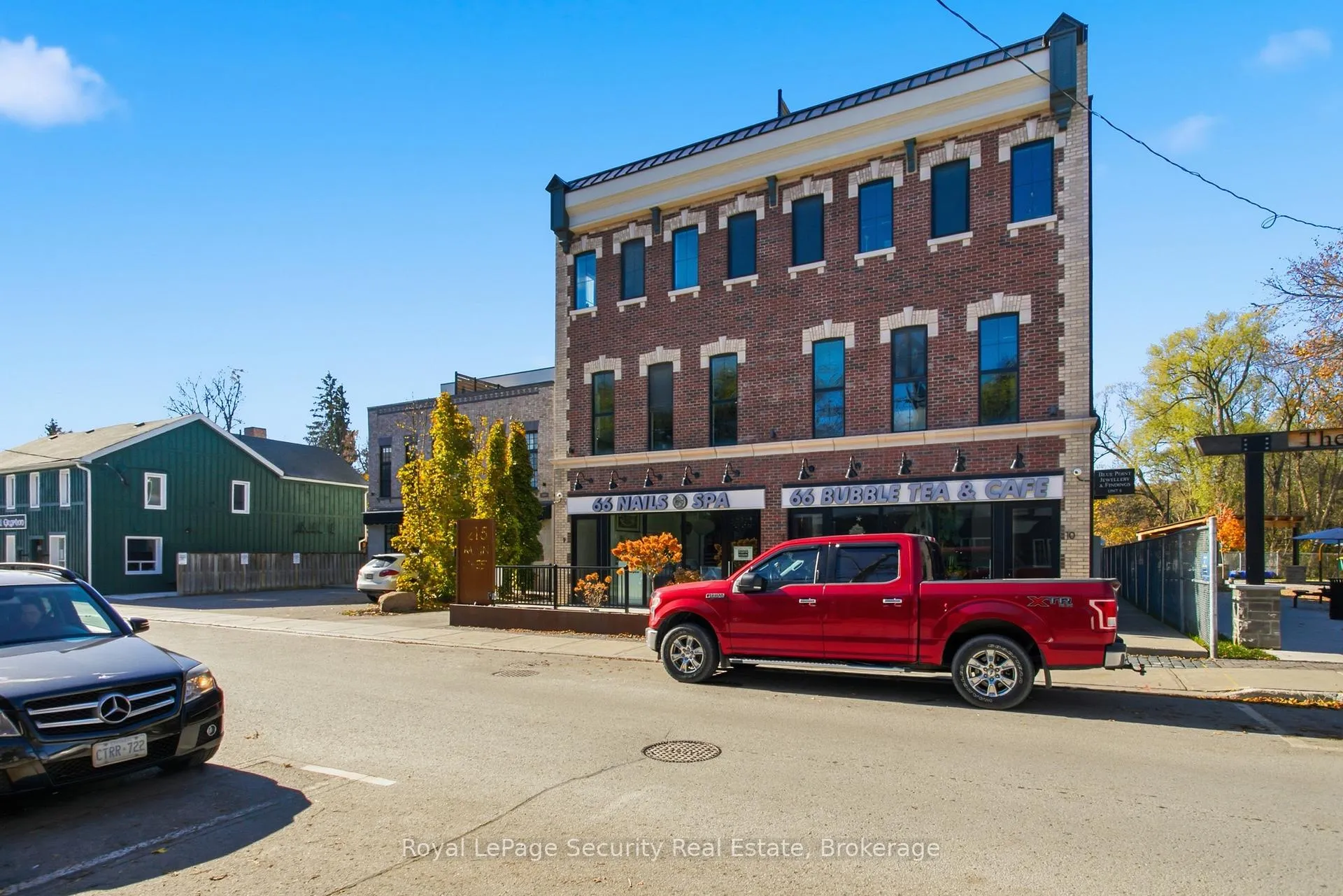 Photo 24 of Unit B, 185 Main Street, King, Schomberg — HOMEH