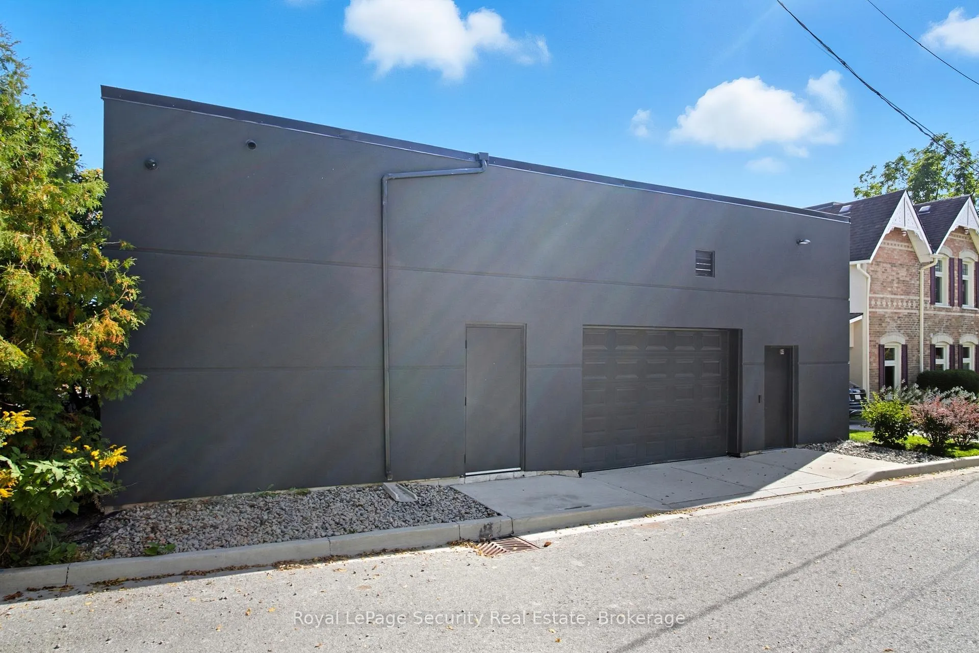 Photo 26 of Unit B, 185 Main Street, King, Schomberg — HOMEH