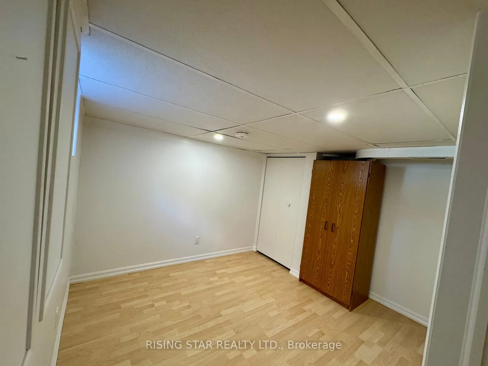 Photo 6 of 99 Brentwood Avenue N, Kitchener — HOMEH