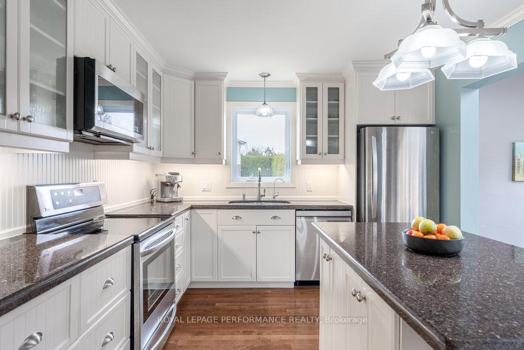 Photo 13 of 65 Gillespie Crescent, Ottawa, Hunt Club Woods — HOMEH