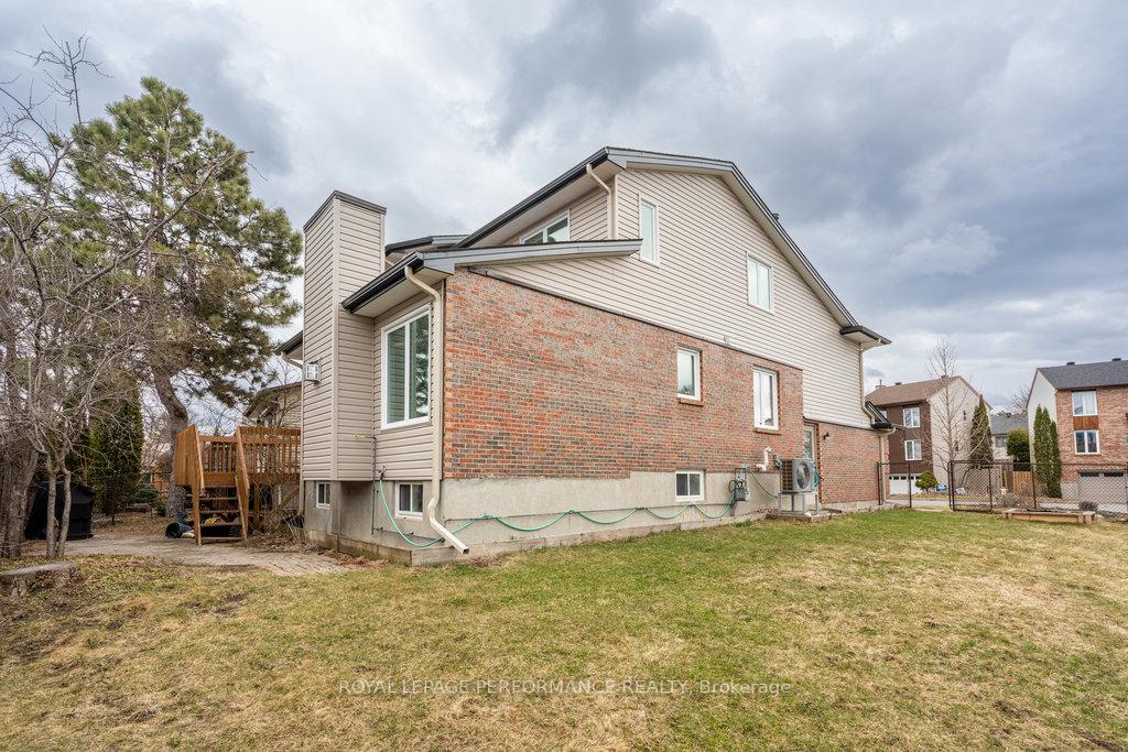 Photo 47 of 65 Gillespie Crescent, Ottawa, Hunt Club Woods — HOMEH