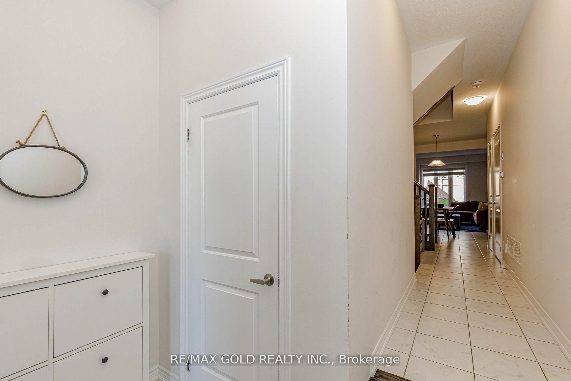 Photo 5 of 46 Reistwood Drive, Kitchener, Huron Park — HOMEH