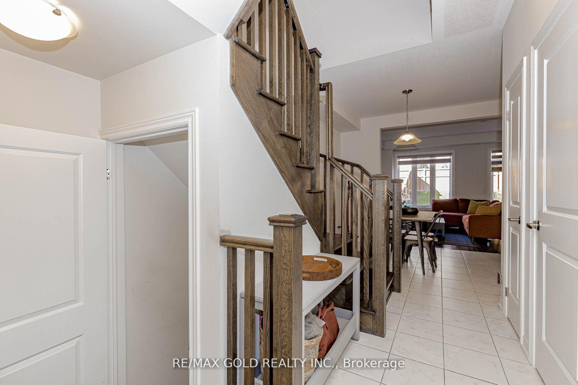 Photo 6 of 46 Reistwood Drive, Kitchener, Huron Park — HOMEH