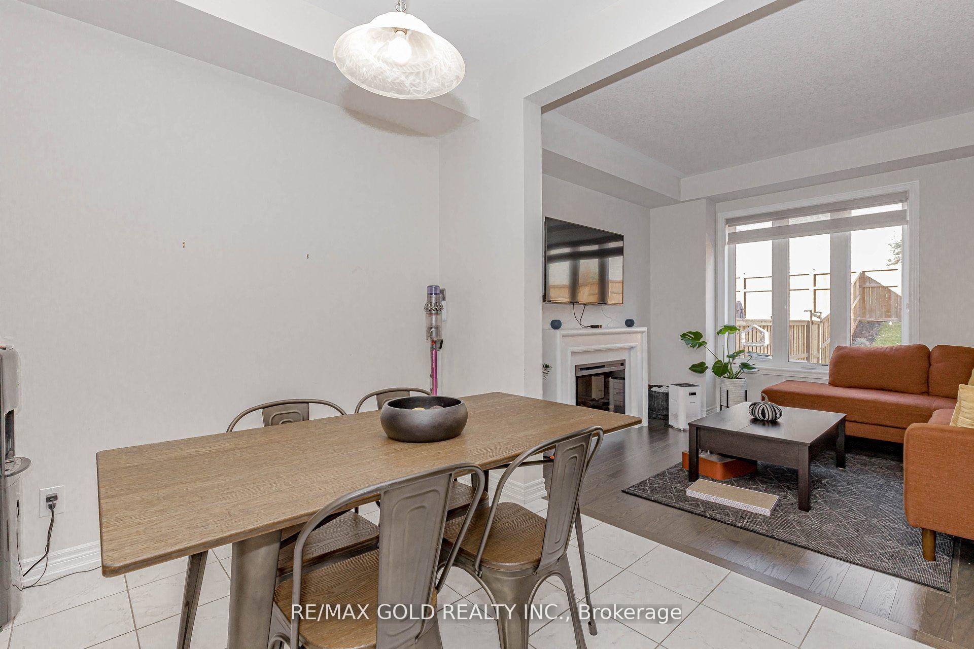 Photo 7 of 46 Reistwood Drive, Kitchener, Huron Park — HOMEH