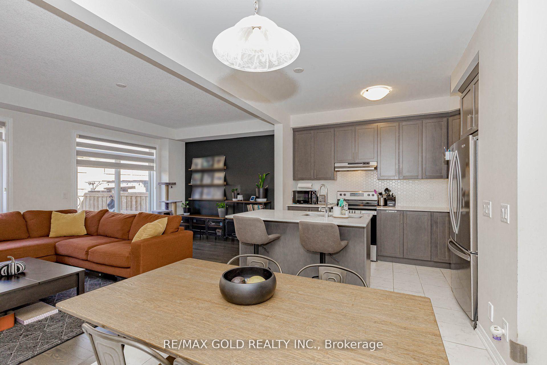 Photo 10 of 46 Reistwood Drive, Kitchener, Huron Park — HOMEH