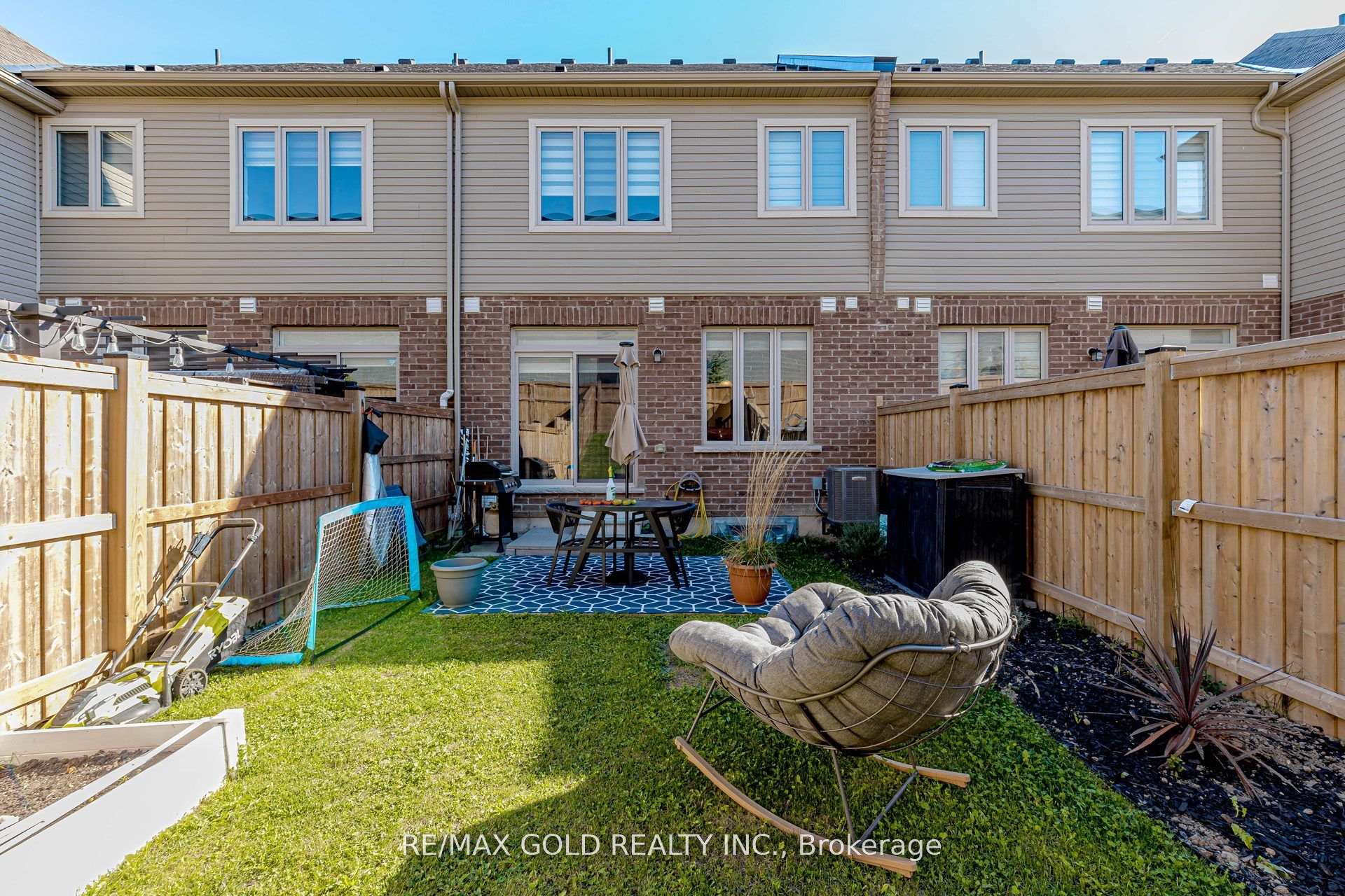 Photo 42 of 46 Reistwood Drive, Kitchener, Huron Park — HOMEH