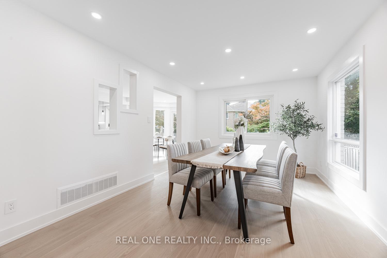 Photo 7 of 50 Bryant Road, Markham, Markham Village — HOMEH